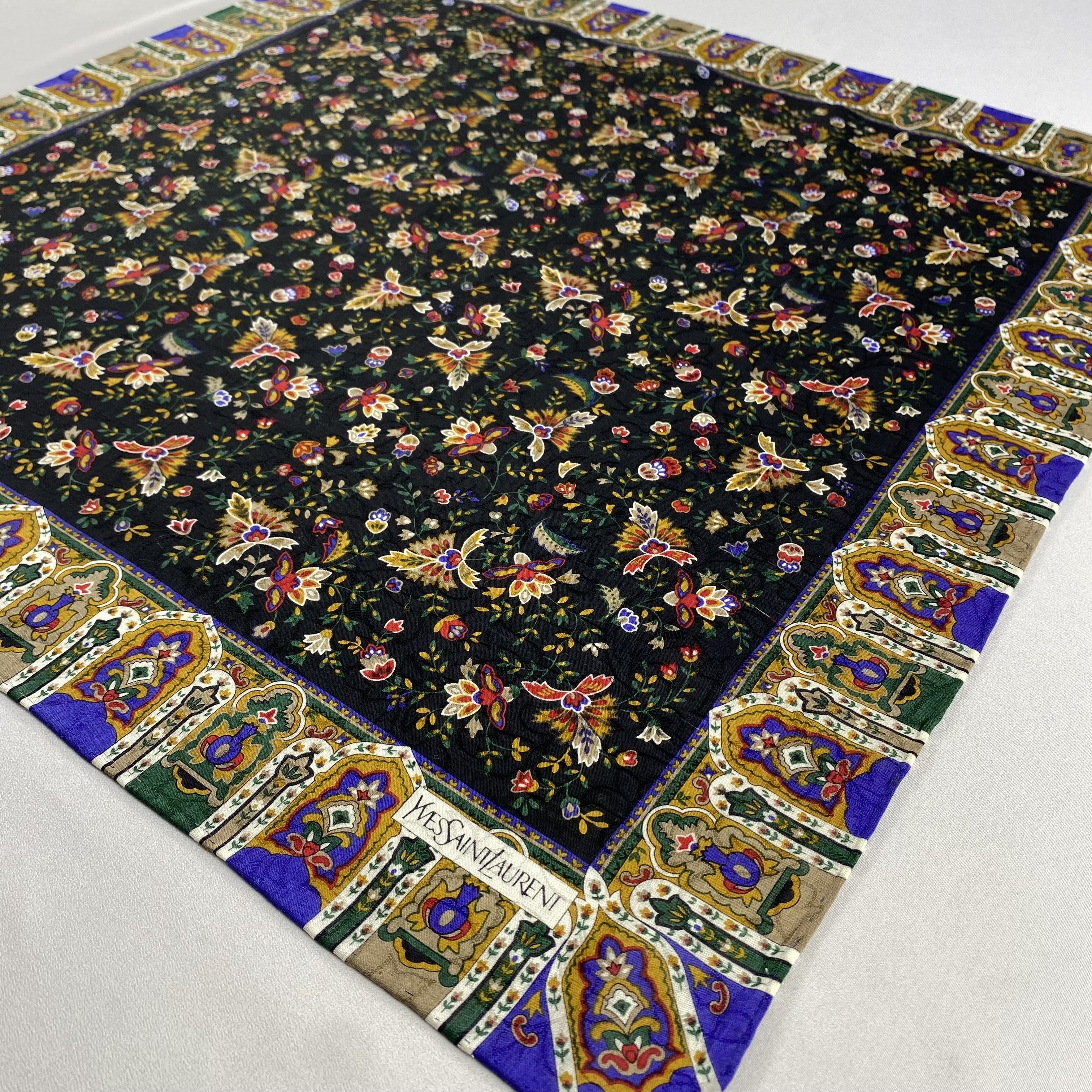 Vintage Yves Saint Laurent Bandana/ Handkerchief / Neckerchief-P1655 Size ONE SIZE - 2 Thumbnail