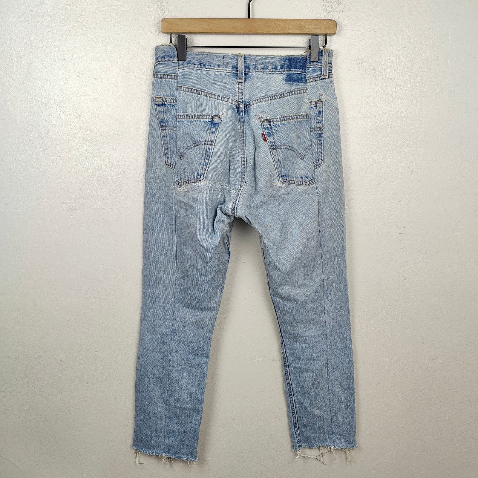 EB Denim EB Denim OG Reworked Levi's Womens 25 Light Wash Mid Rise Size 25" / US 0 / IT 36 - 7 Thumbnail