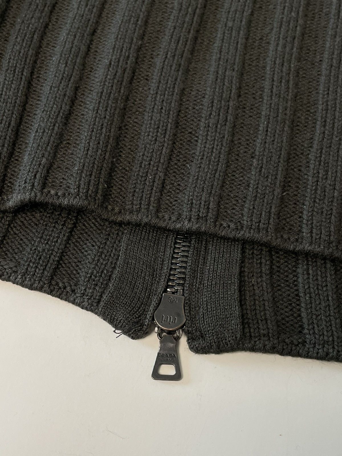 Prada Prada 2000s Wool Zip Sweater Size US M / EU 48-50 / 2 - 5 Thumbnail