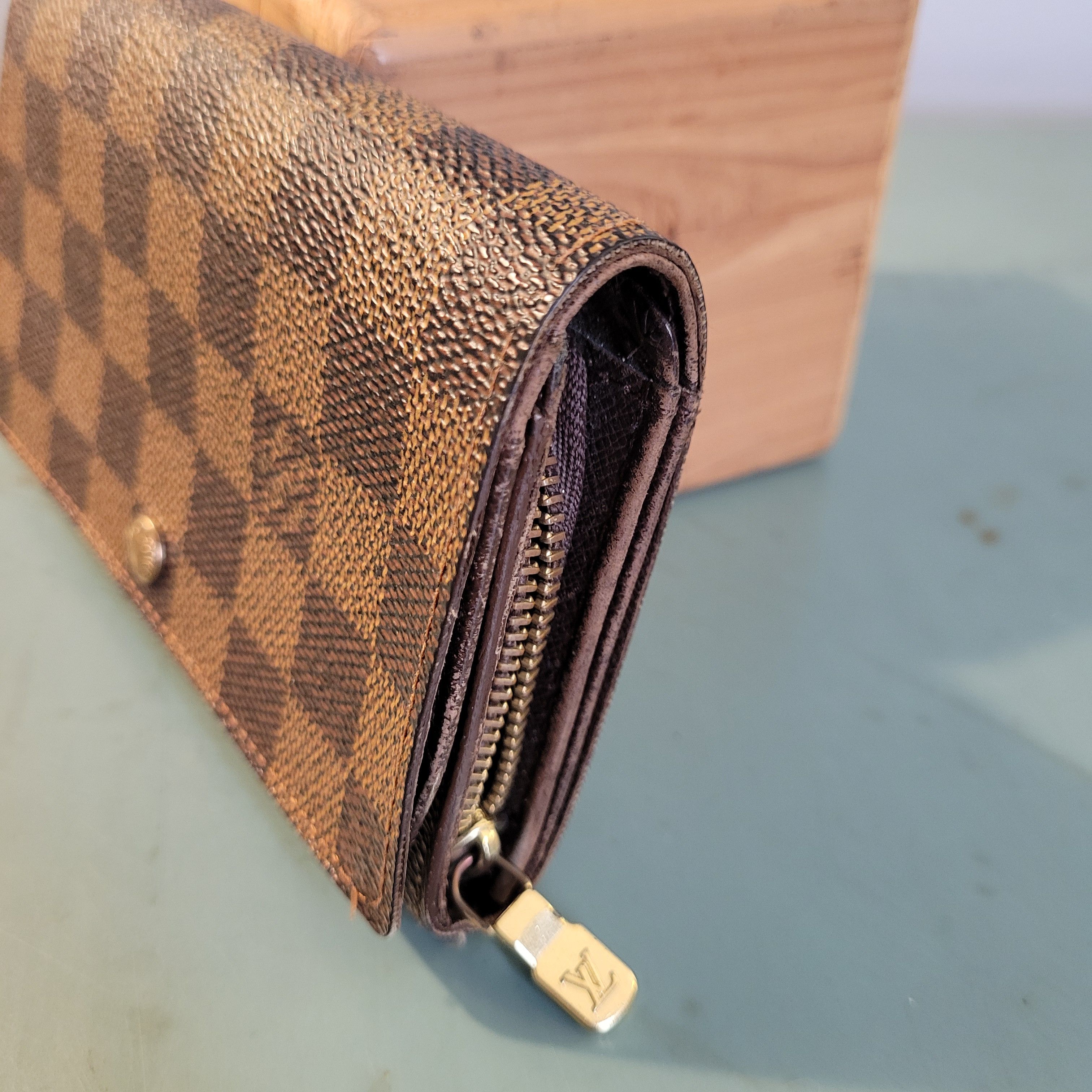 Louis Vuitton LV Damier Ebene Compact Long Wallet Size ONE SIZE - 2 Thumbnail