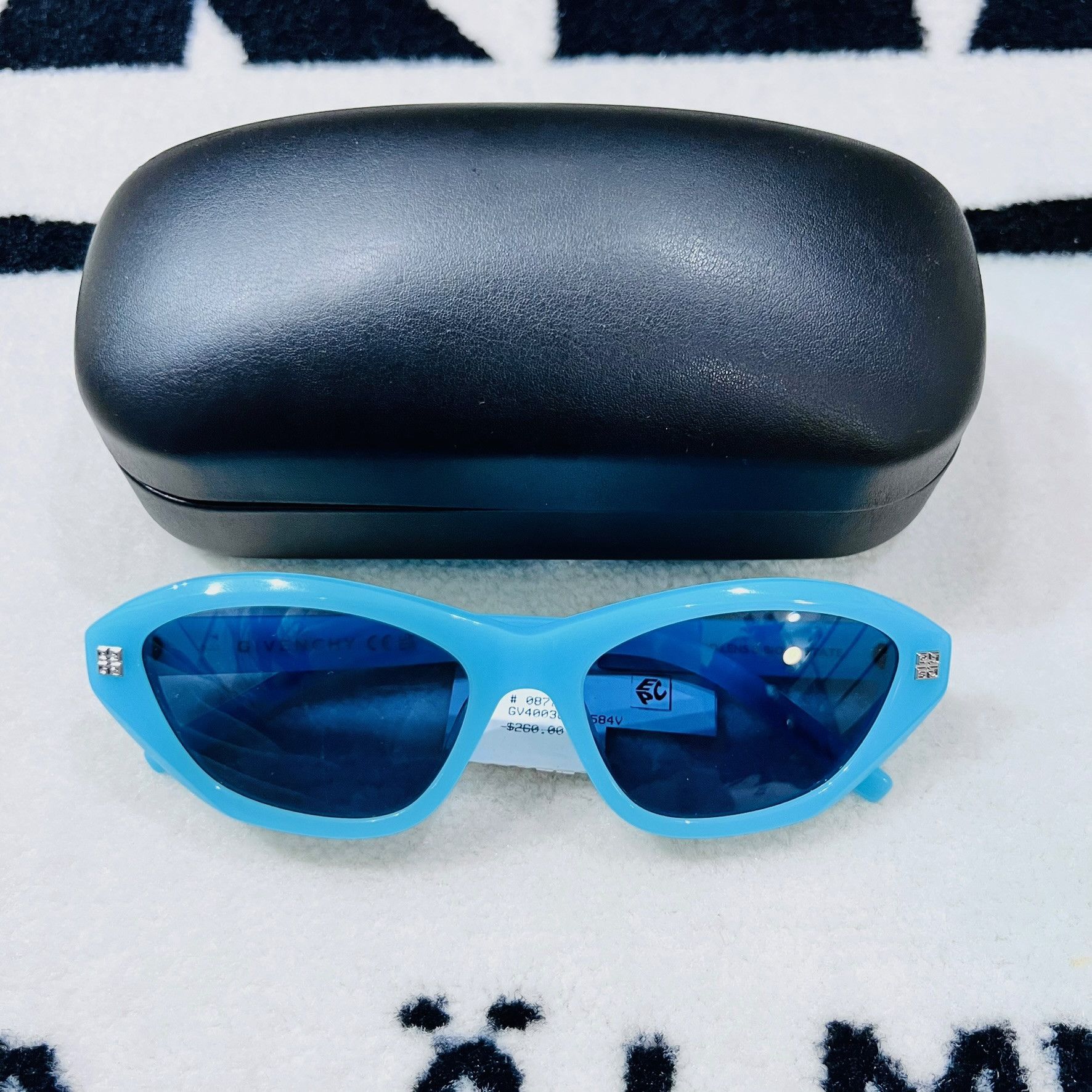Givenchy Givenchy GV Day 55mm Cat Eye Sunglasses Size ONE SIZE - 1 Thumbnail
