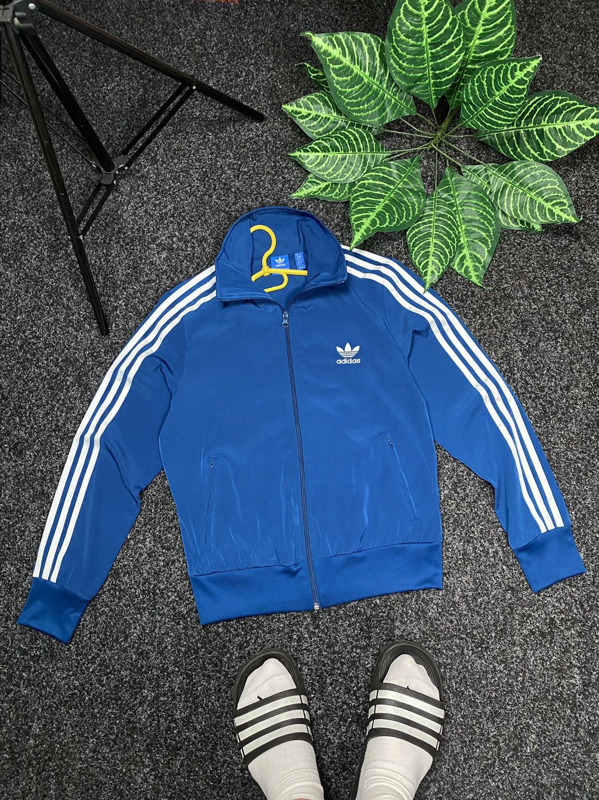 Adidas Women's tracksuit Adidas Essential y2k hype size s/M Size 34" / US 12 / IT 48 - 7 Thumbnail