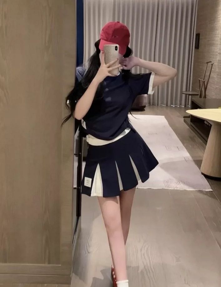 Thom Browne Thom Browne Colored button T-shirt Size XS / US 0-2 / IT 36-38 - 2 Thumbnail