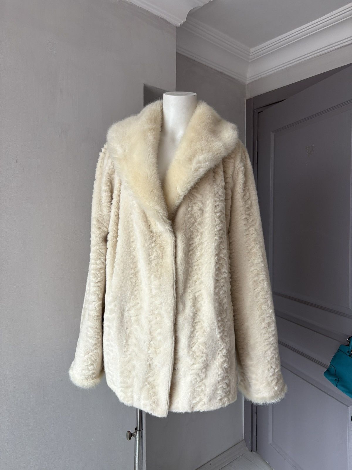 Vintage 90’s faux fur coat Size L / US 10 / IT 46 - 5 Thumbnail