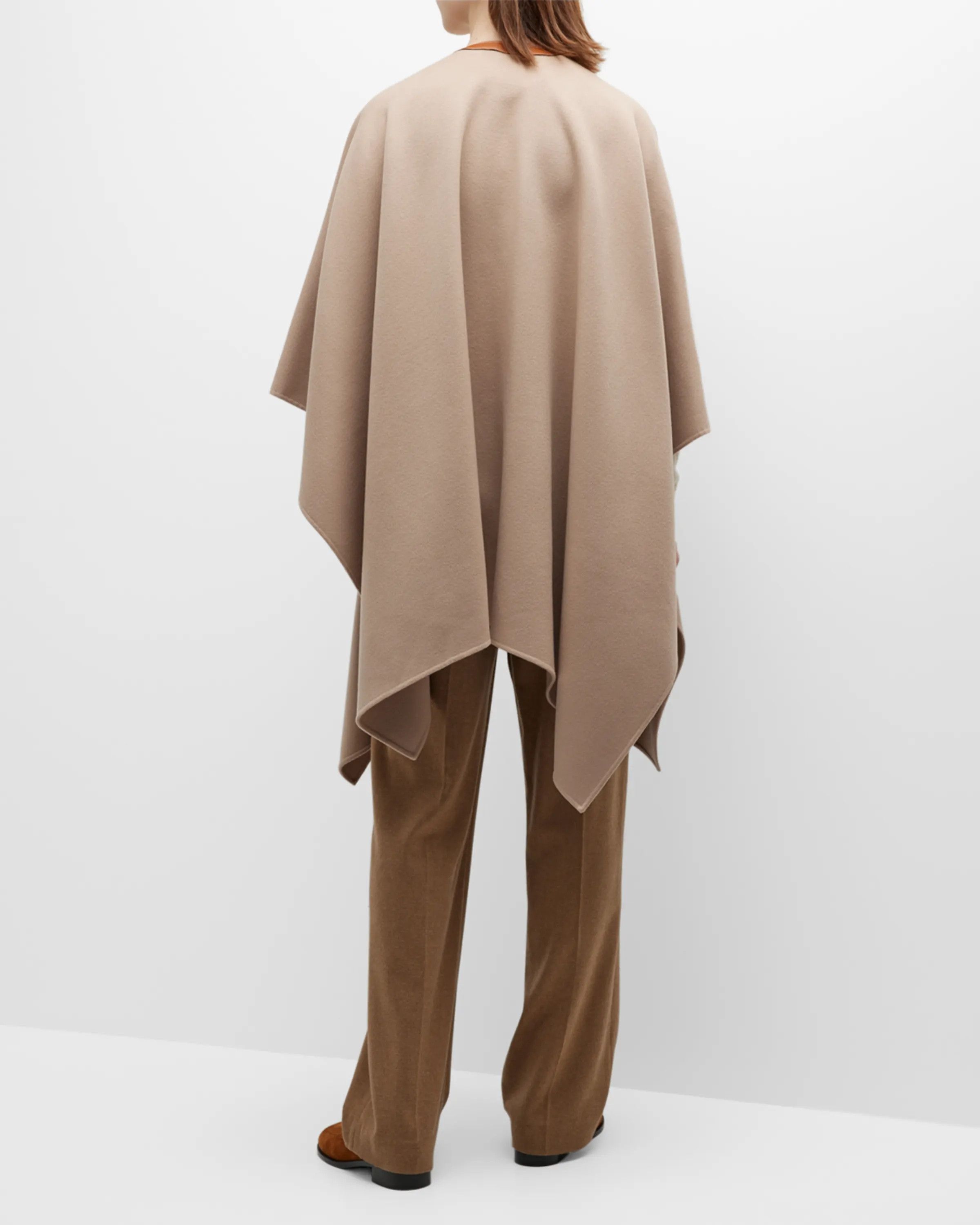 Loro Piana o1srvl11e0824 Size: OS / Teodora Cape in Beige Size ONE SIZE - 3 Thumbnail