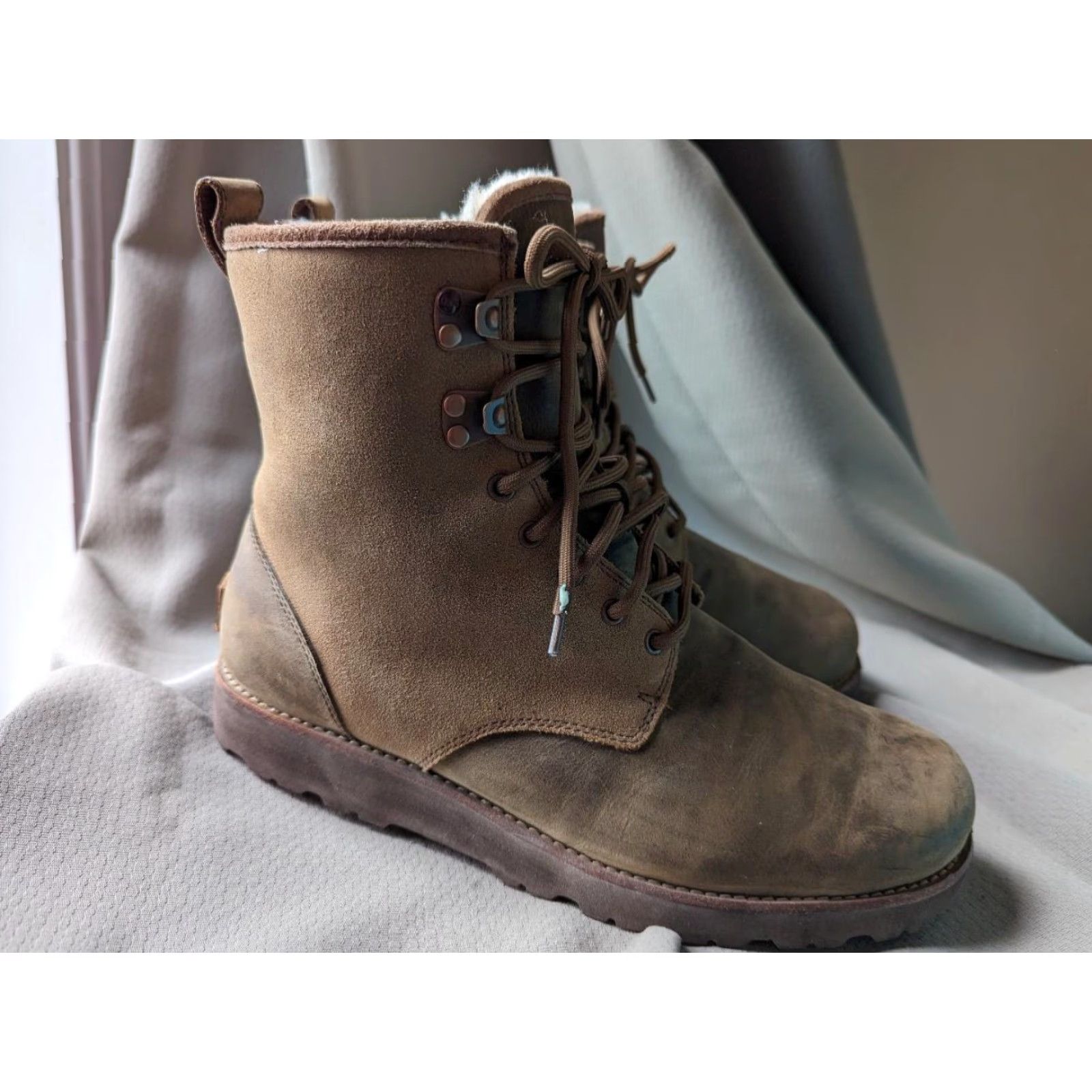 Ugg VINTAGE UGG MEN BOOT 10 US BROWN SHEARLING SUEDE LEATHER WINTER SNOW CREPE Size US 10 / EU 43 - 3 Thumbnail