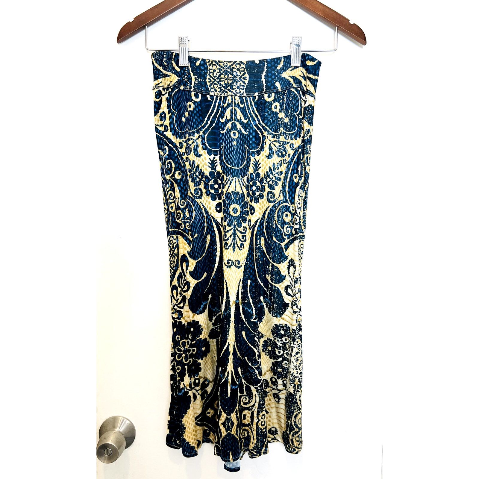 Roberto Cavalli Roberto Cavalli blue and beige print 04 trumpet skirt Sz 40 Size 27" / US 4 / IT 40 - 7 Thumbnail