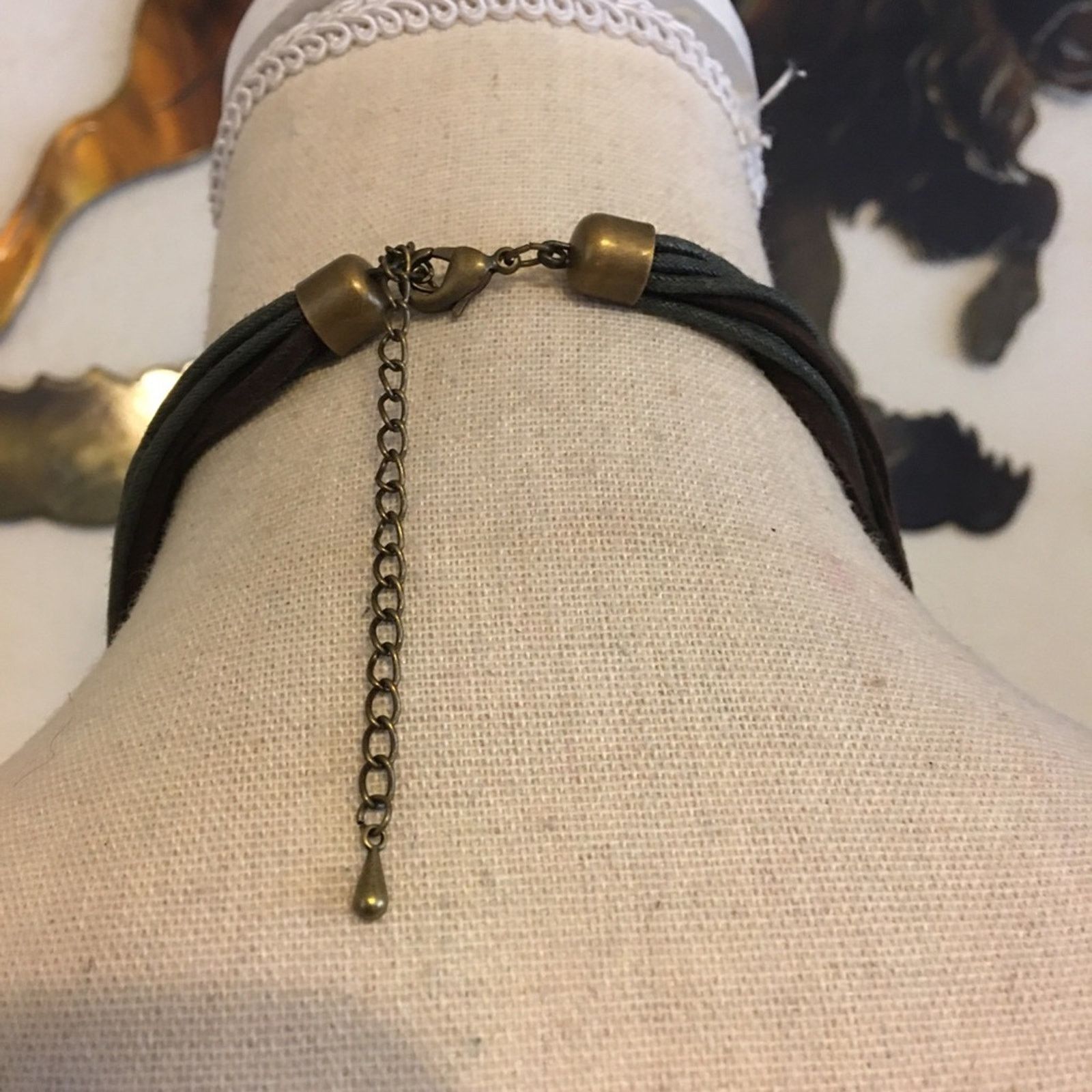 Jewelry Large chunky bead brass tone knotted necklace Size ONE SIZE - 5 Thumbnail