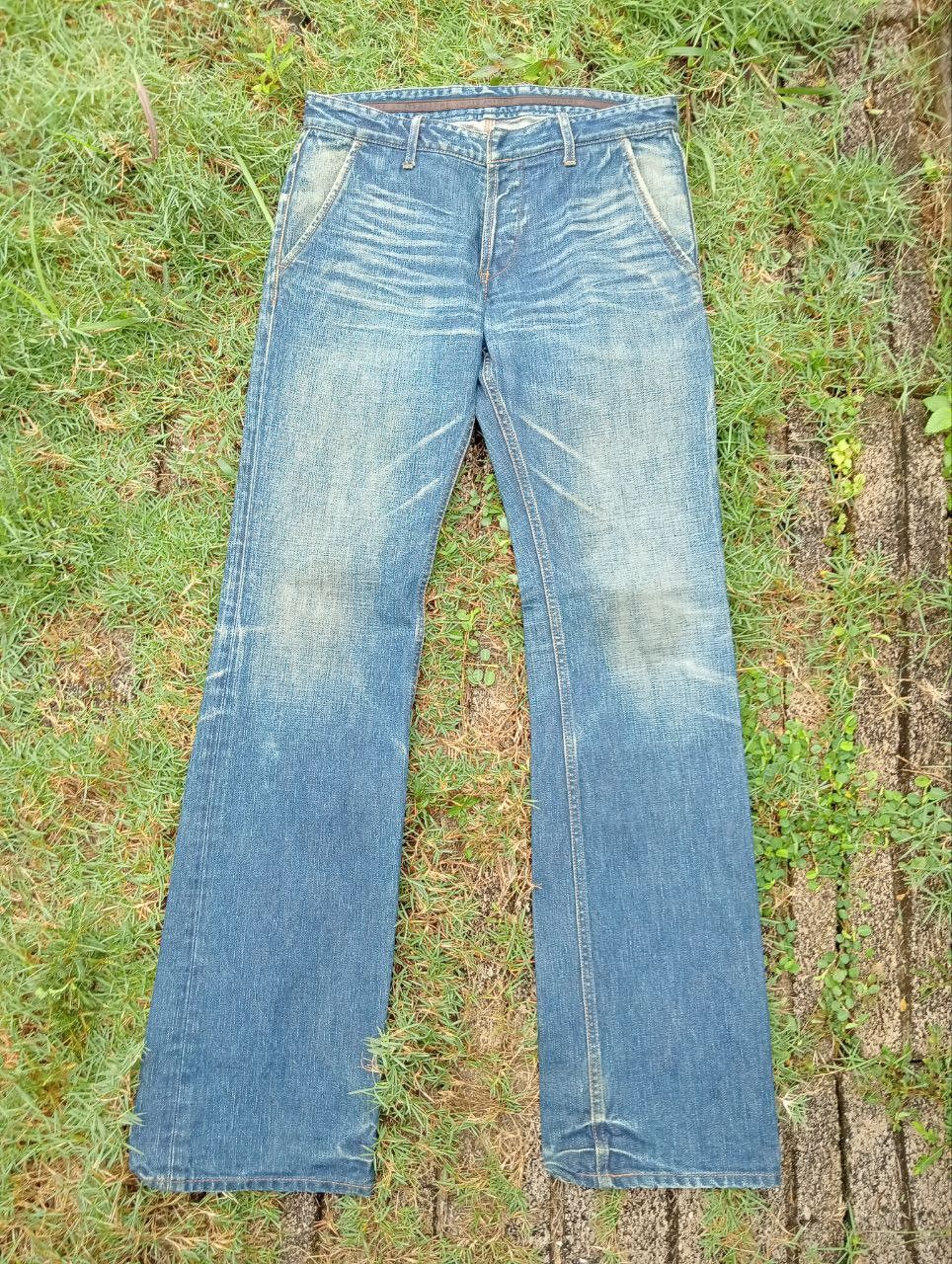 image of Avant Garde x United Arrows Flarevintage United Arrows Japan Flare Jeans in Blue Distressed (Size 2