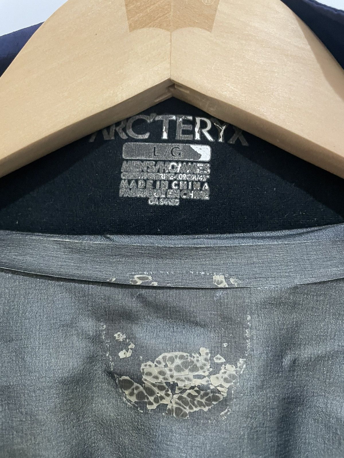Arc'teryx Arcteryx Theta AR 24KT Dark Blue Purple Beta AR 2000s Size US L / EU 52-54 / 3 - 8 Thumbnail