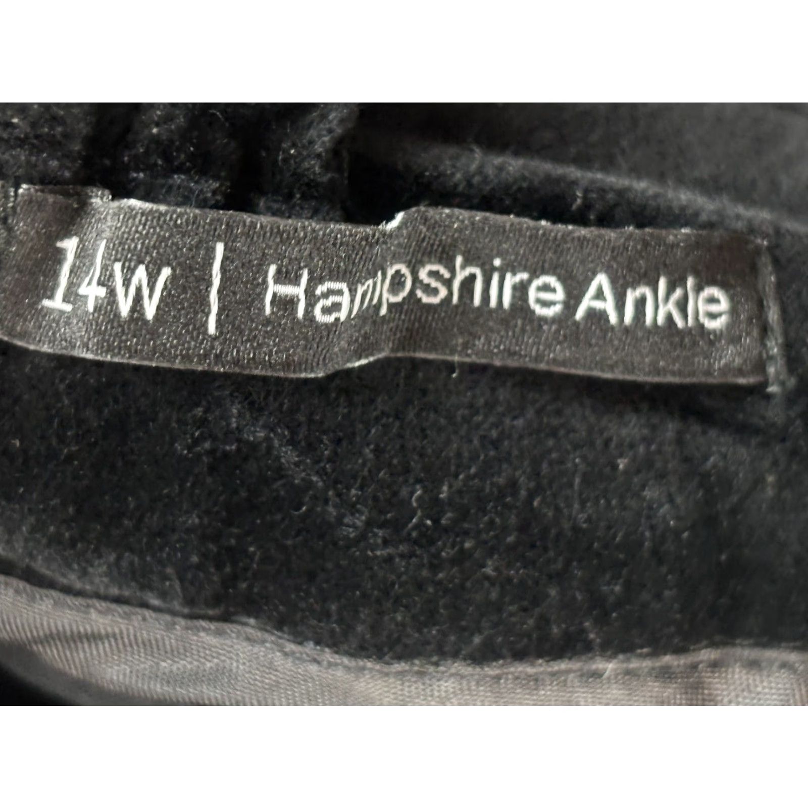 Talbots Talbots Hampshire Ankle Velvet Pants 14W Plus Black Elastic Sides Womens Size 36" / US 14 / IT 50 - 6 Thumbnail