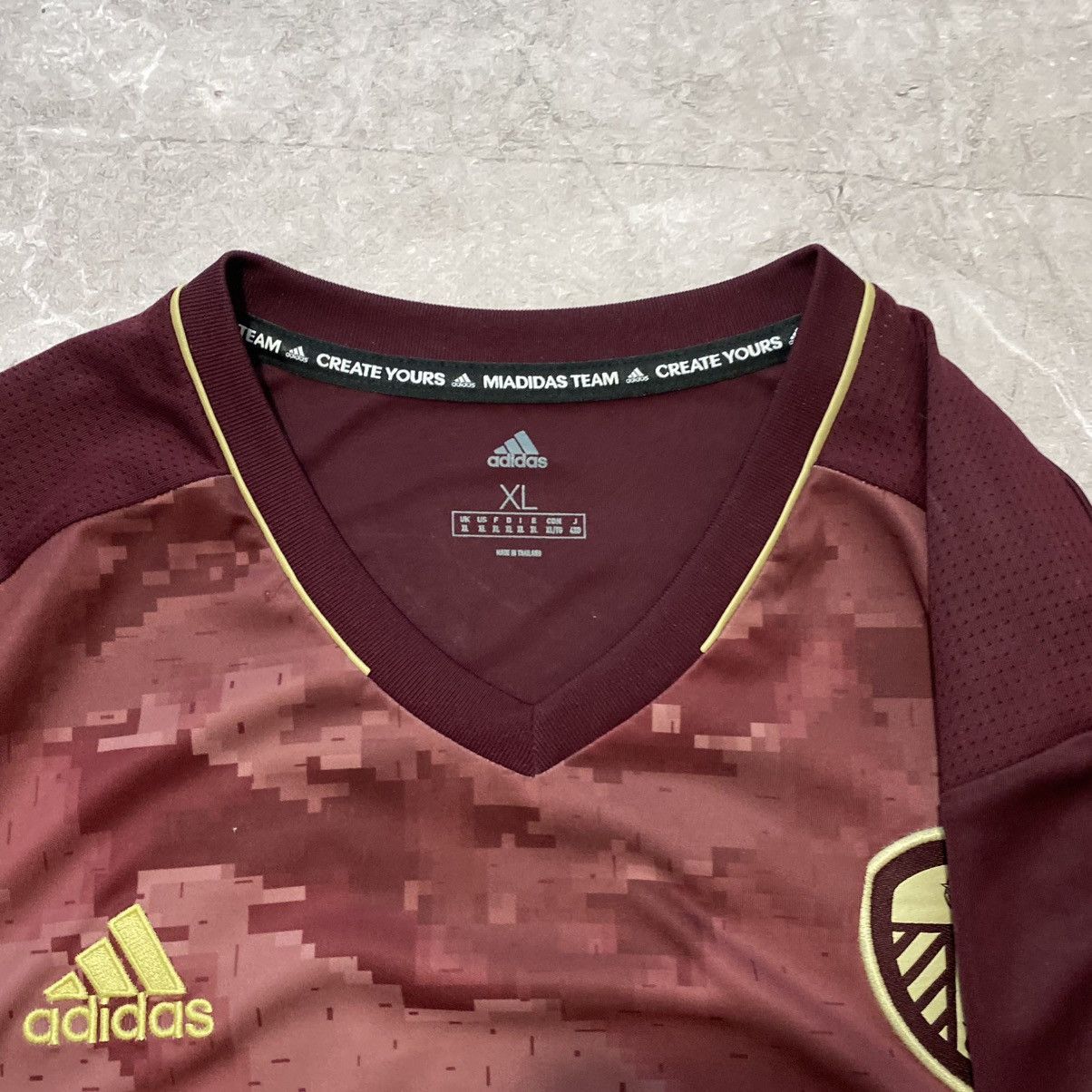 Adidas ADIDAS LEEDS TEE SOCCER JERSEY PREMIER LEAGUE Size US XL / EU 56 / 4 - 6 Thumbnail