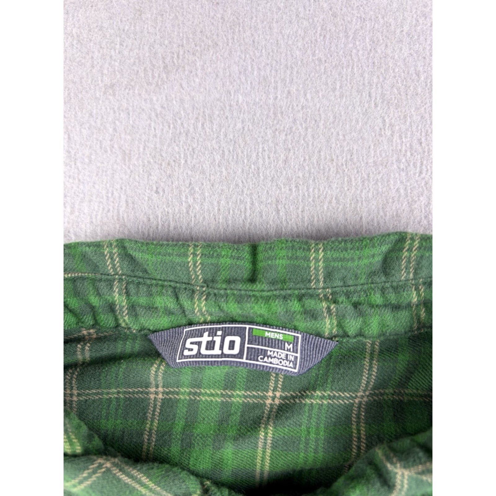 Vintage Stio Flannel Shirt Men M Green Plaid Button-Up Cotton USA Long Sleeve Regular Size Size US M / EU 48-50 / 2 - 3 Thumbnail