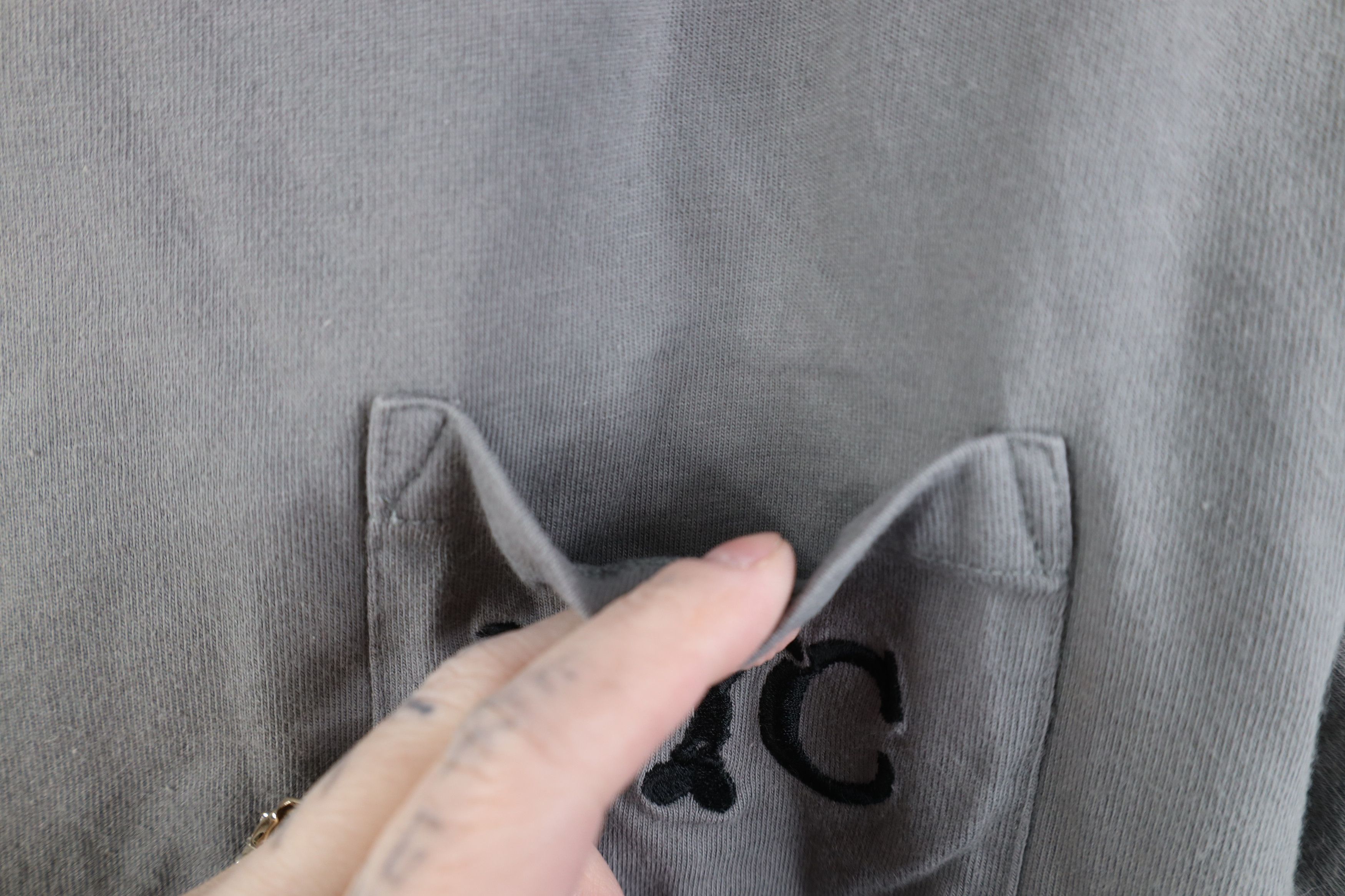 Vintage Vintage NYC World of Disney Mickey Mouse Pocket T-Shirt Gray Size S / US 4 / IT 40 - 5 Thumbnail