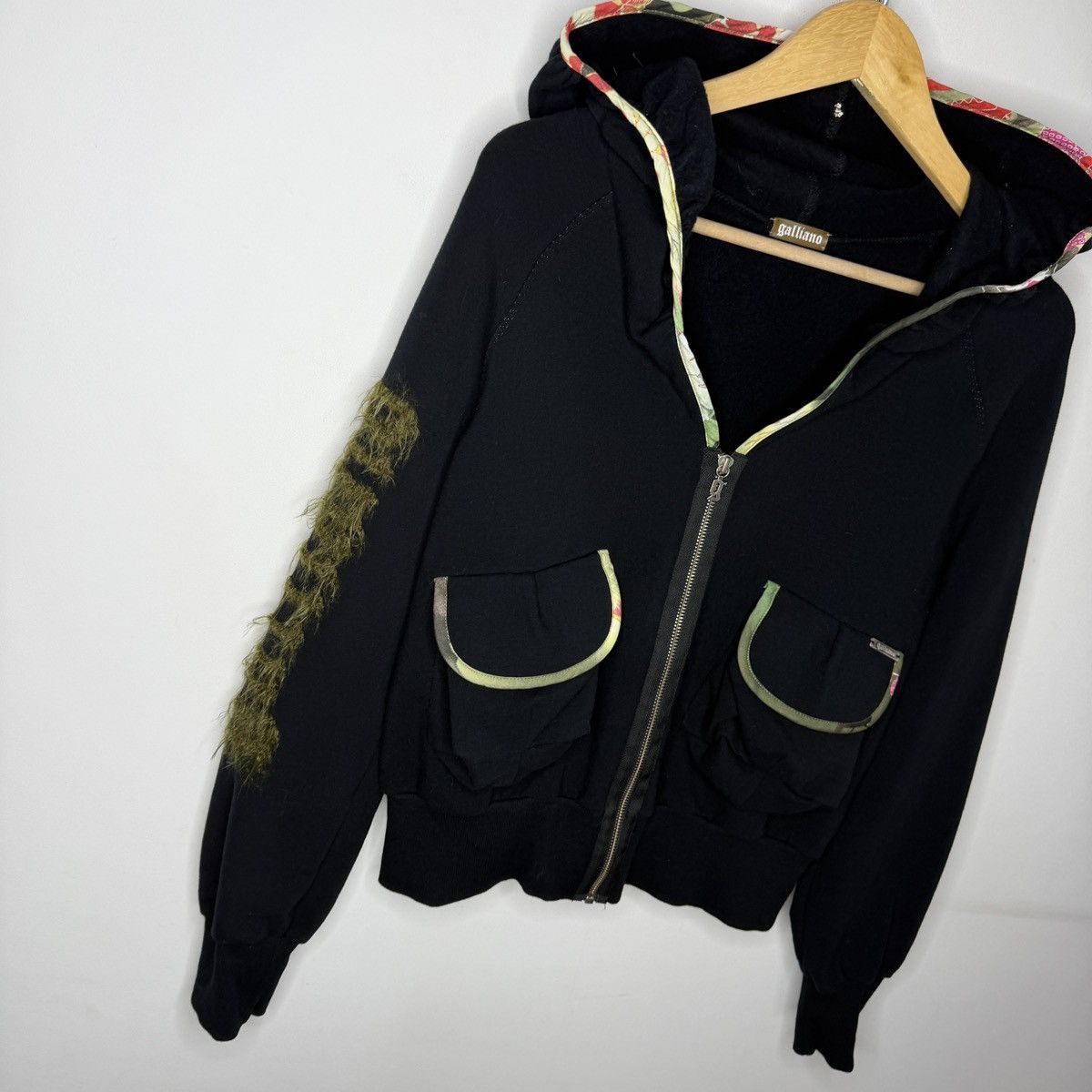 John Galliano John Galliano Hoodie Sweatshirt Boxy Y2K Fur Logo Retro Size M / US 6-8 / IT 42-44 - 3 Thumbnail