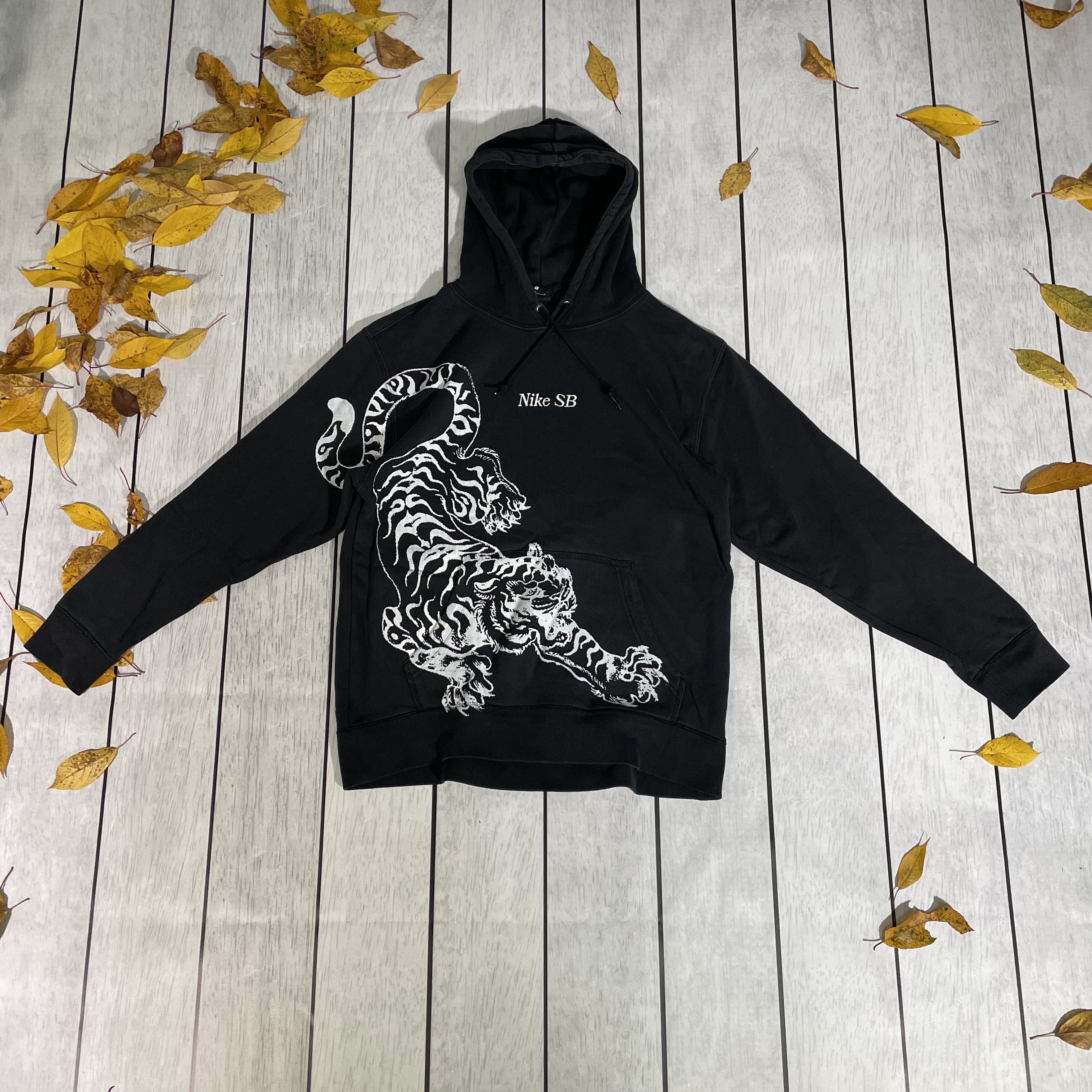Nike Nike SB Black Hoodie grunge alt rare y2k custom Tiger 1of1 Size US L / EU 52-54 / 3 - 1 Thumbnail