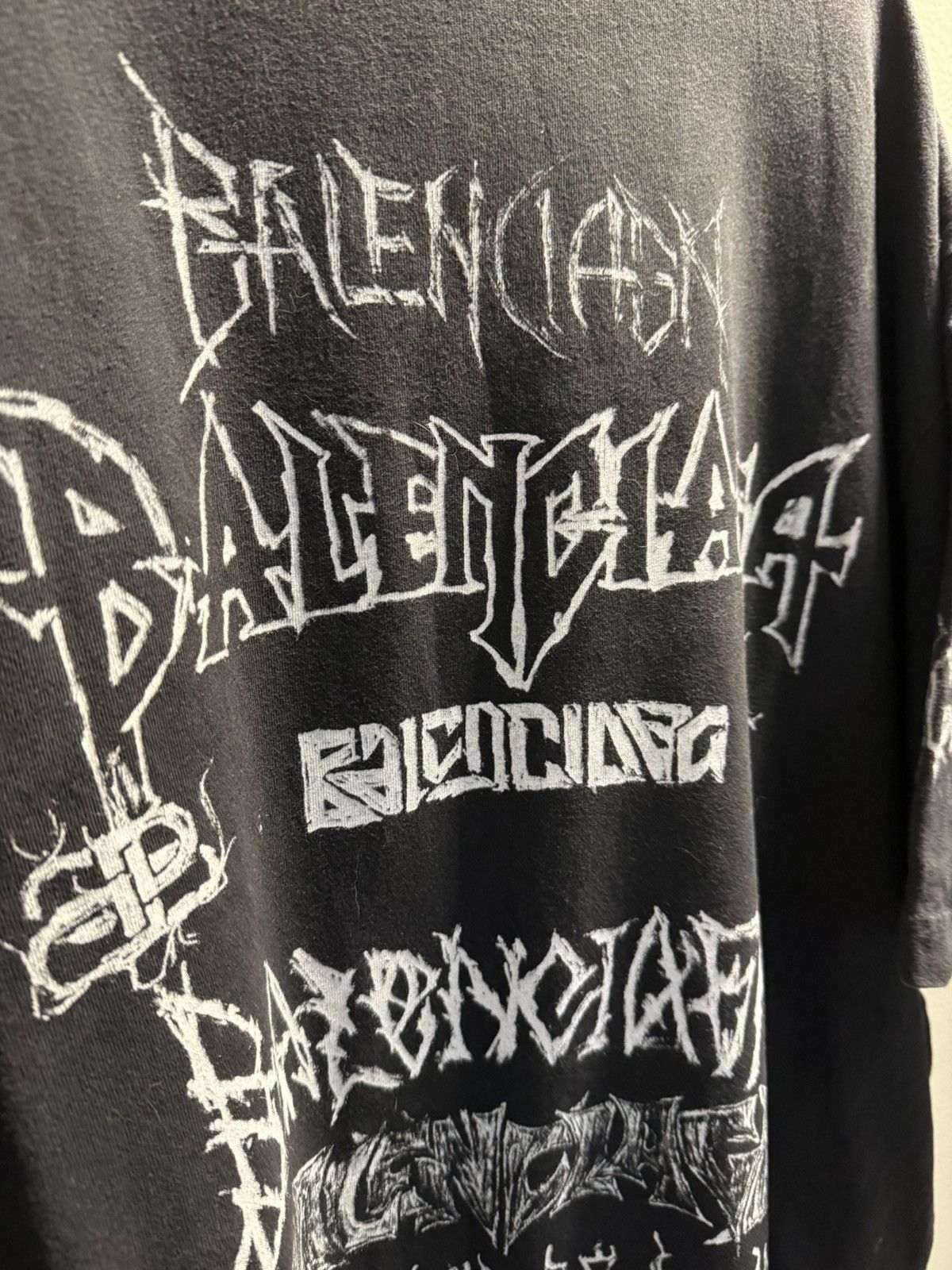 Balenciaga Balenciaga Year of the Dragon limited edition/DIY metal logo Size US M / EU 48-50 / 2 - 2 Thumbnail