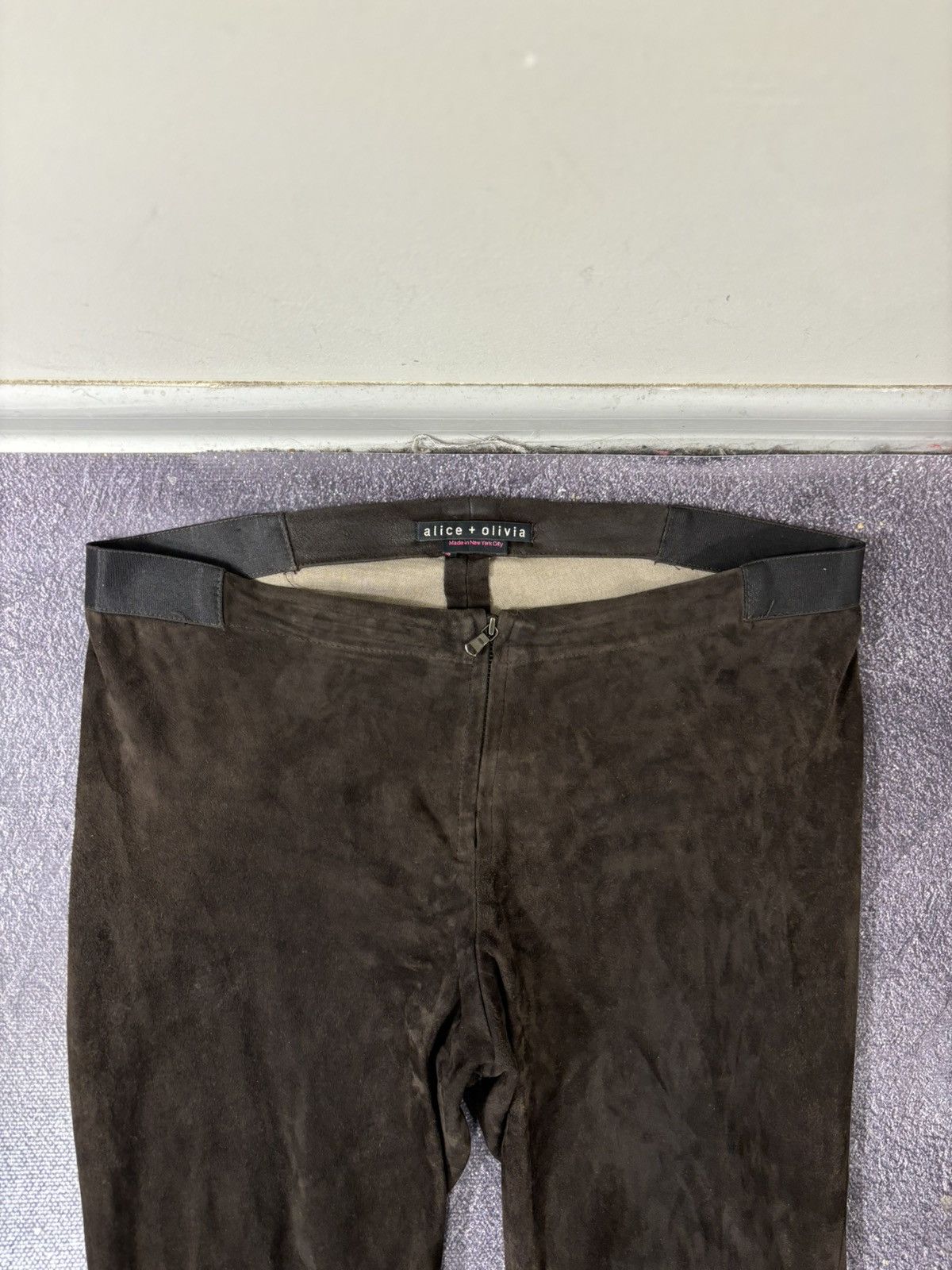 Alice + Olivia Alice + Olivia Suede Leather Front Zip Brown Leggings Pants Size 30" / US 8 / IT 44 - 6 Thumbnail