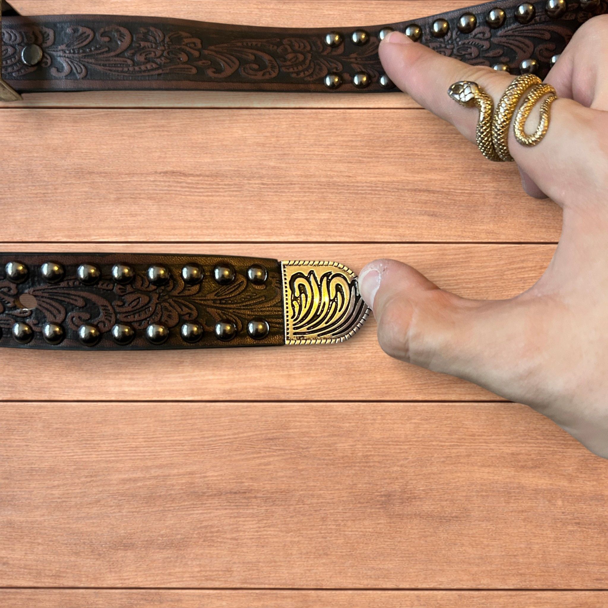 Japanese Brand Faux leather western cowboy belt in brown with silver trim. Size ONE SIZE - 4 Thumbnail