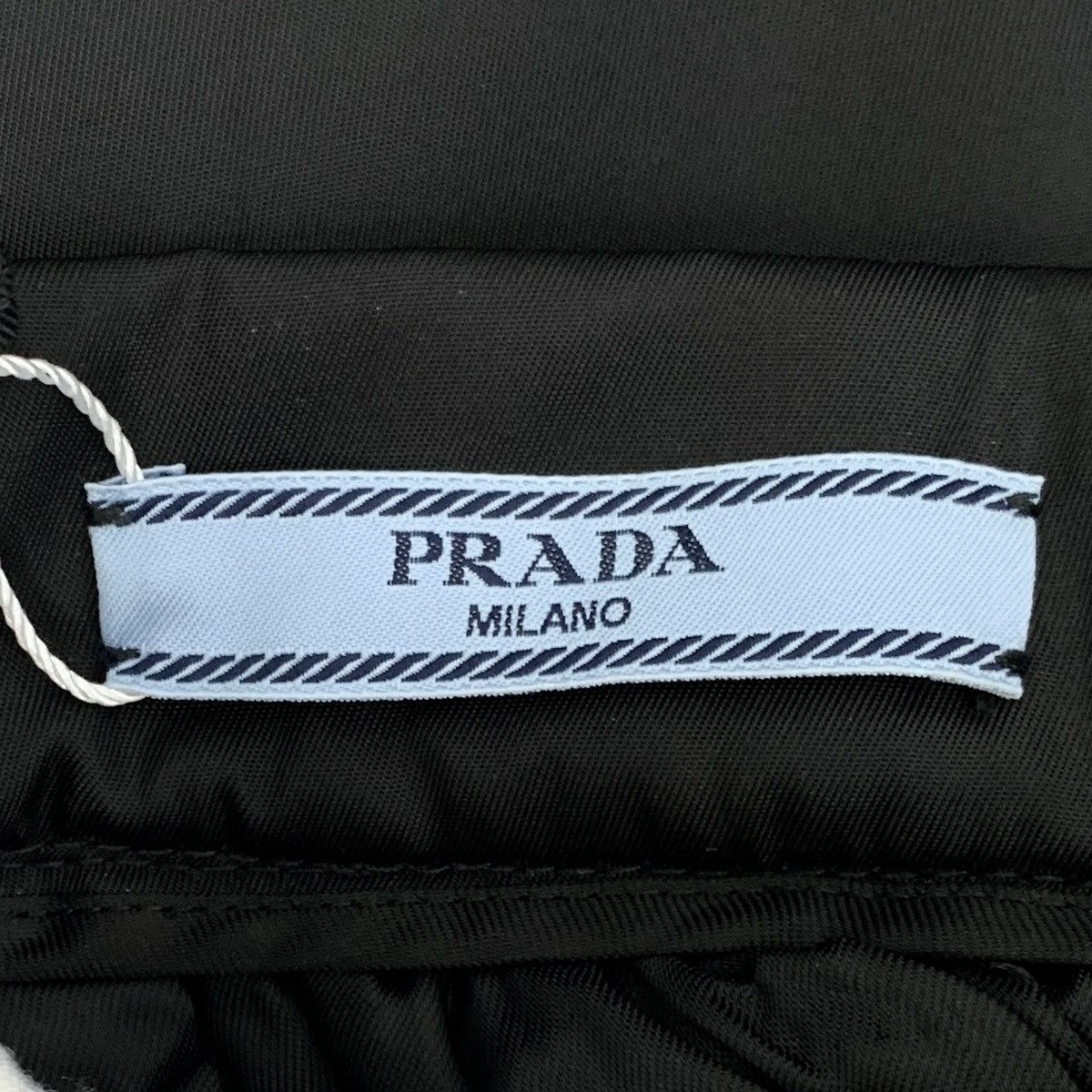 Prada Prada Black Triangle Logo Pleated Casual Long Skirt K26WX Size 26" / US 2 / IT 38 - 7 Thumbnail