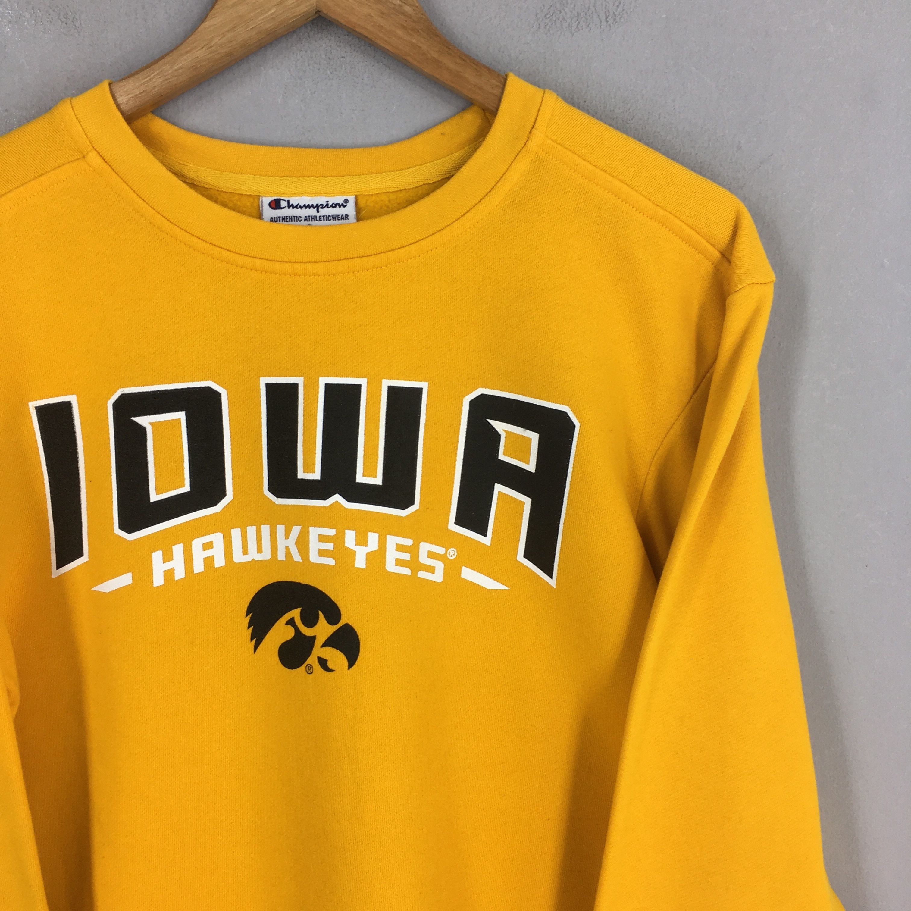 Champion Vintage Champion Iowa Hawkeyes Football Sweatshirt Small Size US S / EU 44-46 / 1 - 2 Thumbnail