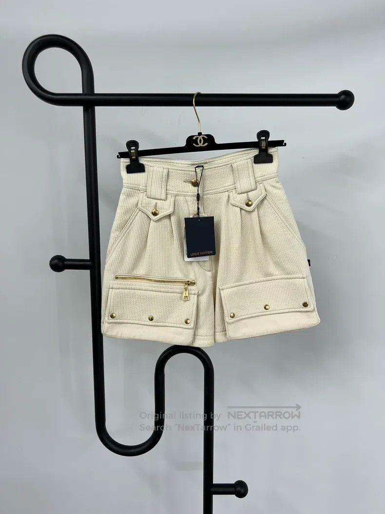 Louis Vuitton Louis Vuitton White high-waisted shorts Size 31" - 1 Thumbnail