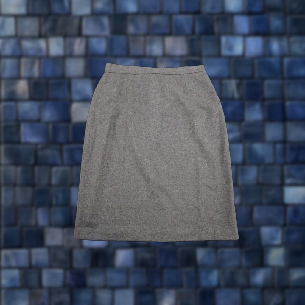 Vintage Cathy Daniels Gray Skirt Knee Length 100% Wool Size 16 Vintage 90s Preppy Women’s Slit Pencil Knit Cap Back Slit Dry Clean Only Size 38" / US 16 / IT 52 - 1 Thumbnail