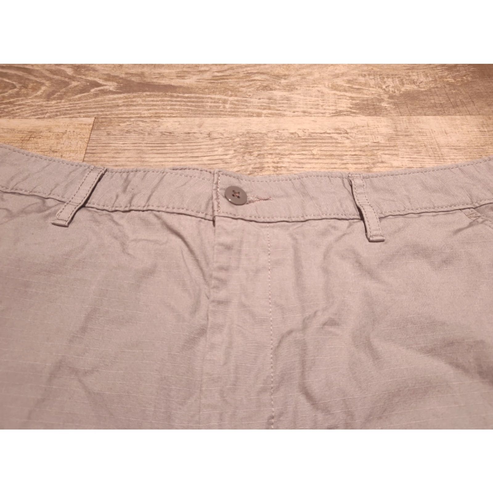 Levi's Levi's Mens Cargo Shorts 40 Gray Lightweight Cotton Ripstop 9" Inseam Casual Workwear Size US 40 / EU 56 - 4 Thumbnail