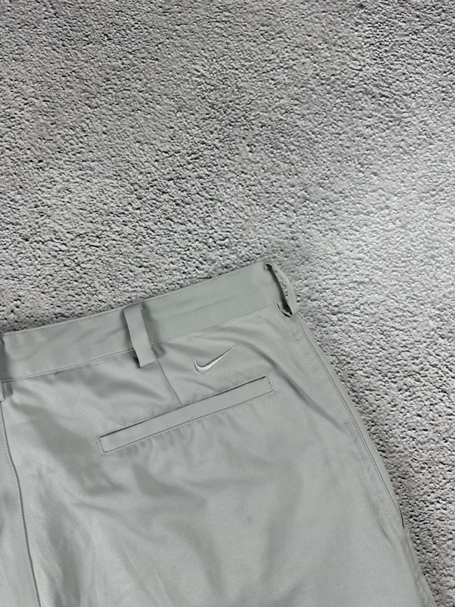 Nike Vintage Nike Golf Short Baggy Y2K Style Size US 32 / EU 48 - 18 Thumbnail