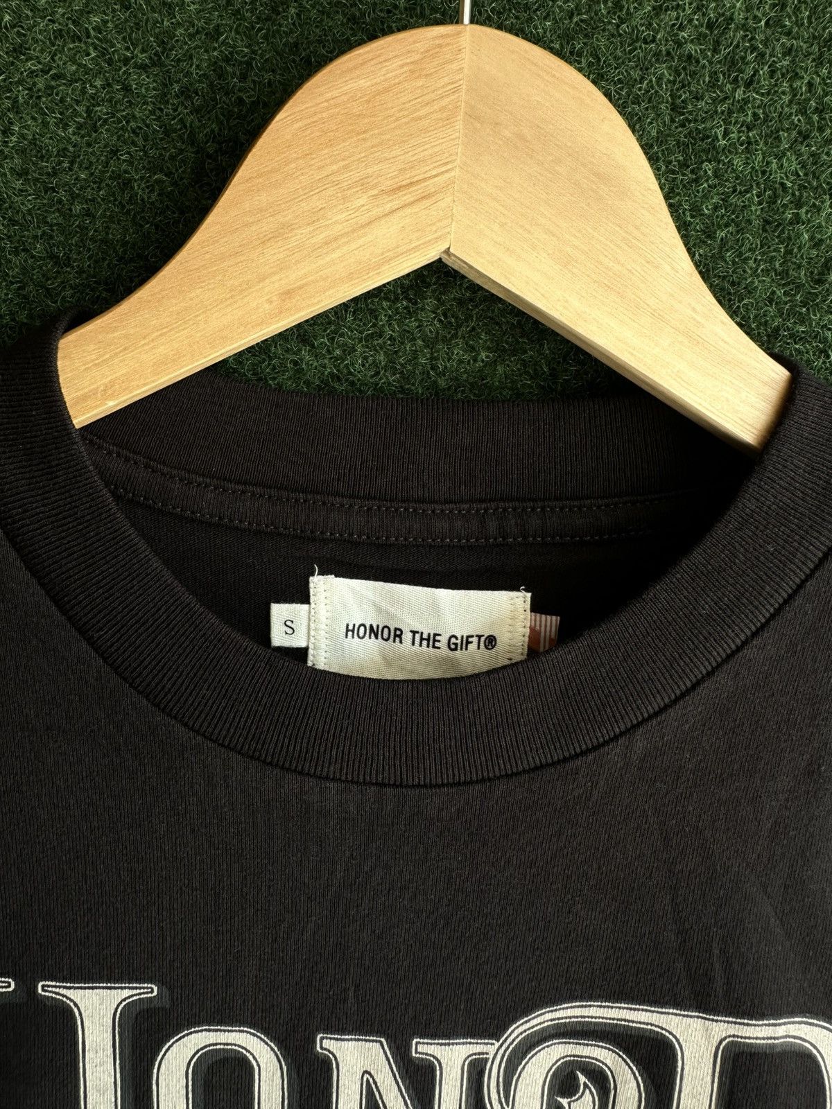 Honor the Gift Honor The Gift Tee size small Size US S / EU 44-46 / 1 - 2 Thumbnail