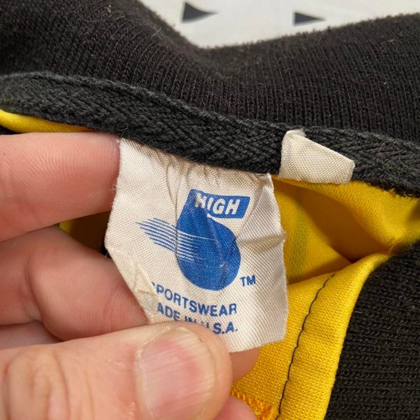 Vintage Vintage yellow and black soccer jersey Size US L / EU 52-54 / 3 - 4 Thumbnail
