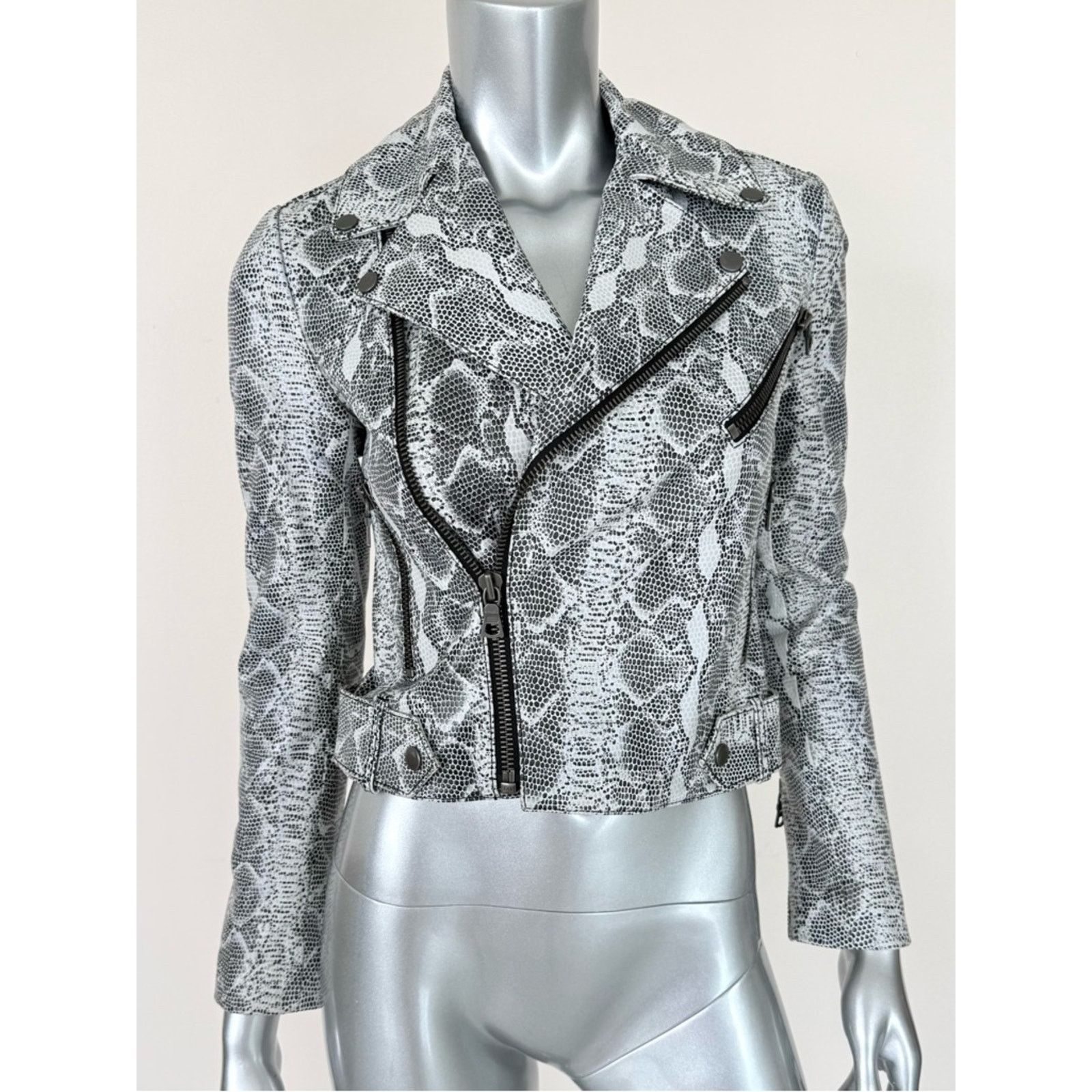 Alice + Olivia Alice+Olivia women biker leather jacket XS Size XS / US 0-2 / IT 36-38 - 2 Thumbnail