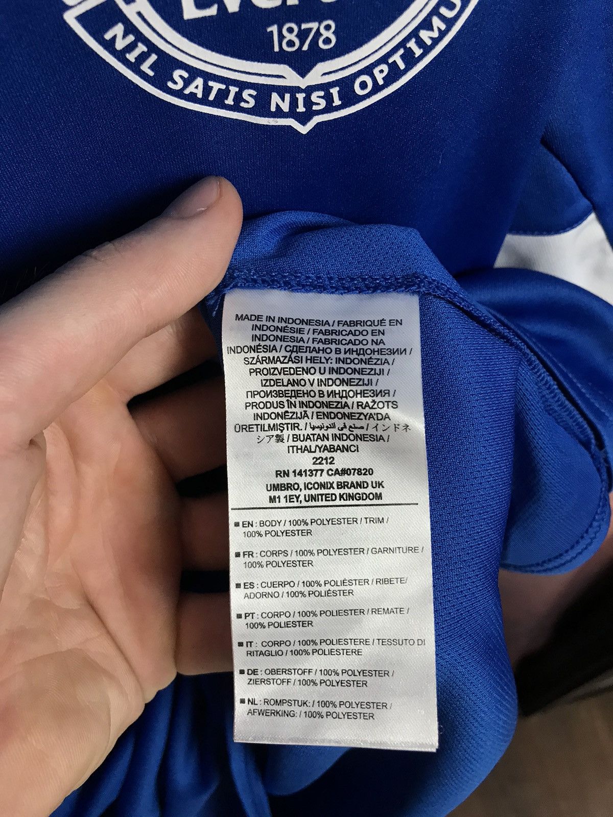 Umbro Everton streetwear soccer jersey Size US XL / EU 56 / 4 - 5 Thumbnail