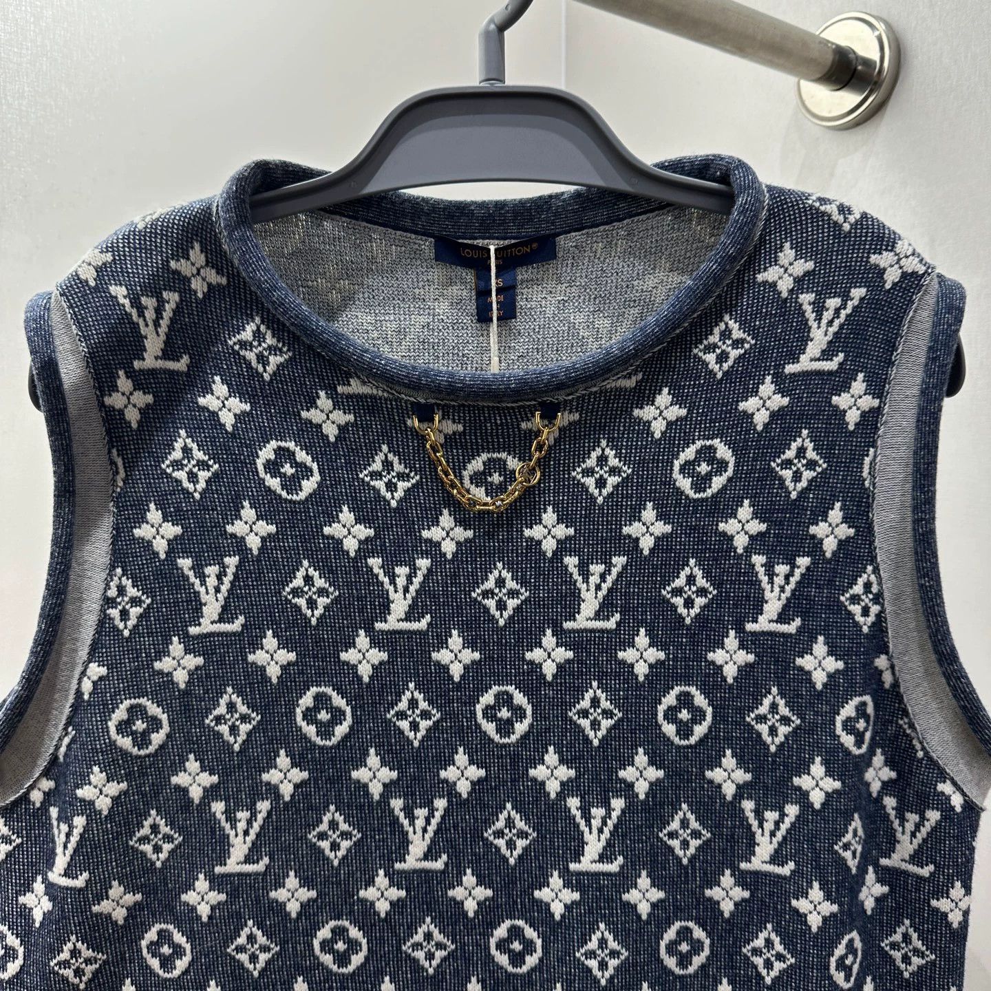 Louis Vuitton LV 24SS Monogram Gold Chain Sleeveless Wool XS Dress Size XS / US 0-2 / IT 36-38 - 6 Thumbnail