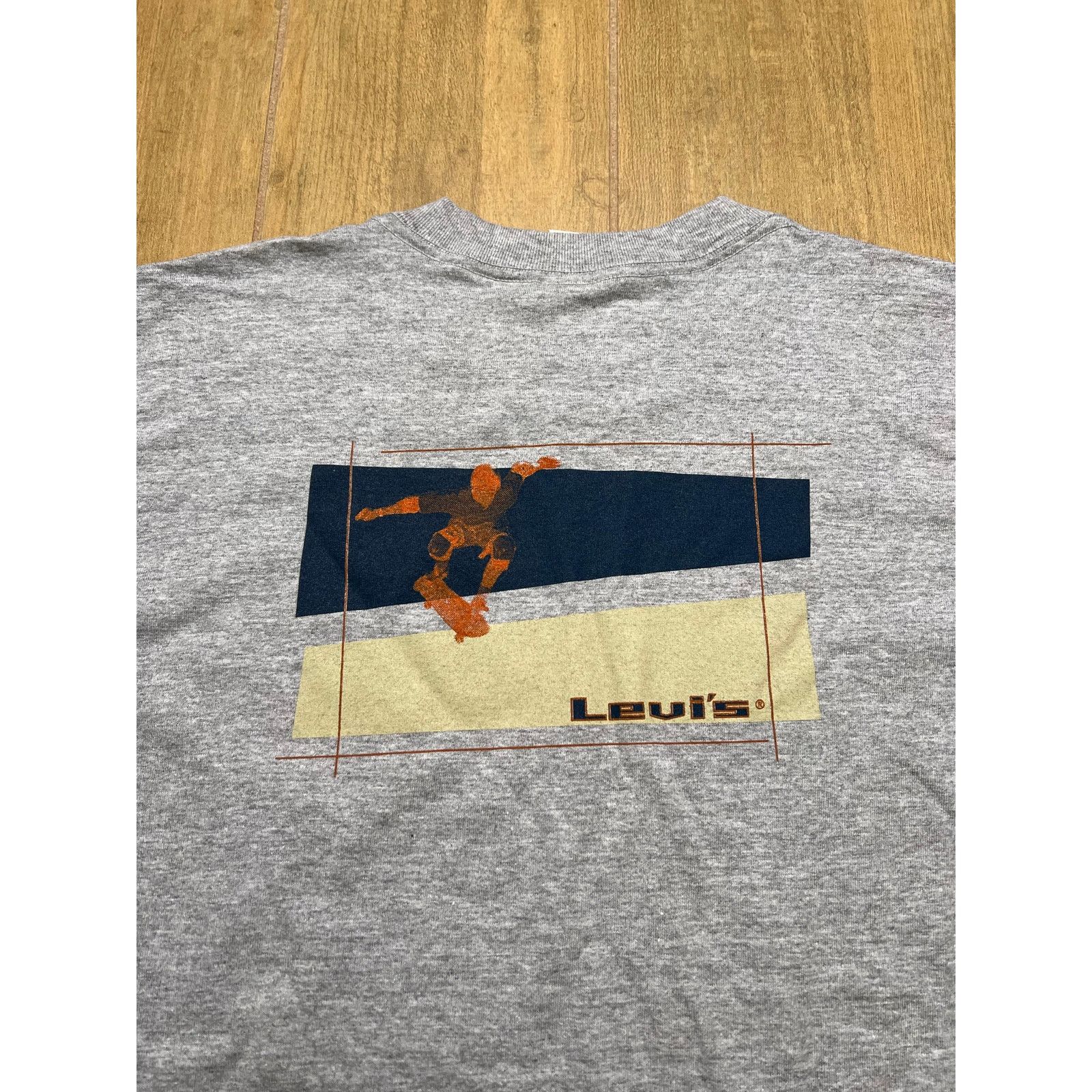 Levi's Vintage 90s Levis Dry Goods T Shirt USA Made Gray Skate Sz L Size US L / EU 52-54 / 3 - 2 Thumbnail