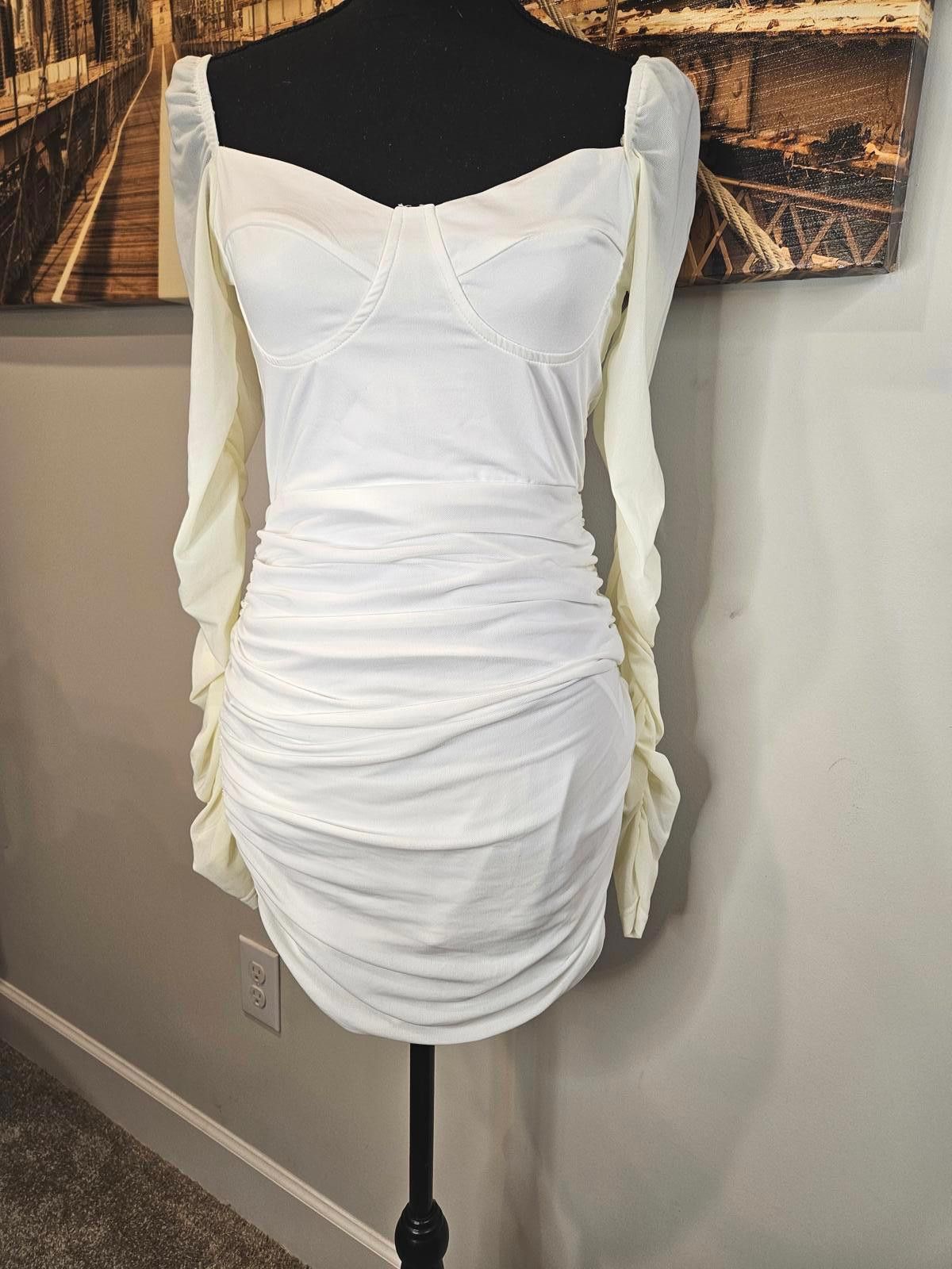 Designer Nwt Hello Molly Keeping Secrets From Me Dress in White H128 Size L / US 10 / IT 46 - 3 Thumbnail