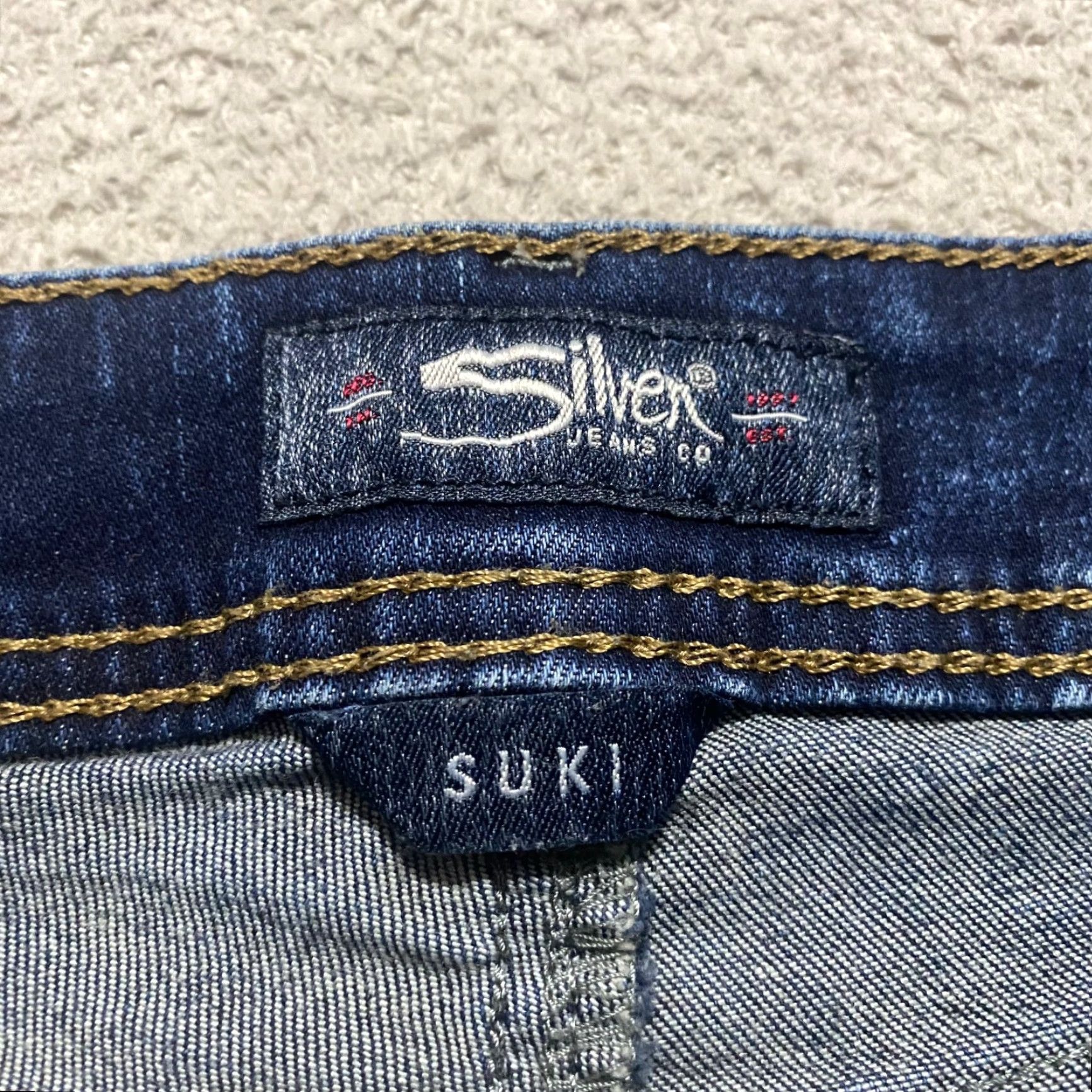 Silver Jeans Co. Silver Jeans Womens sz 28 Blue Denim Dark Wash Low Rise Suki Skinny Crop Size 28" / US 6 / IT 42 - 3 Thumbnail