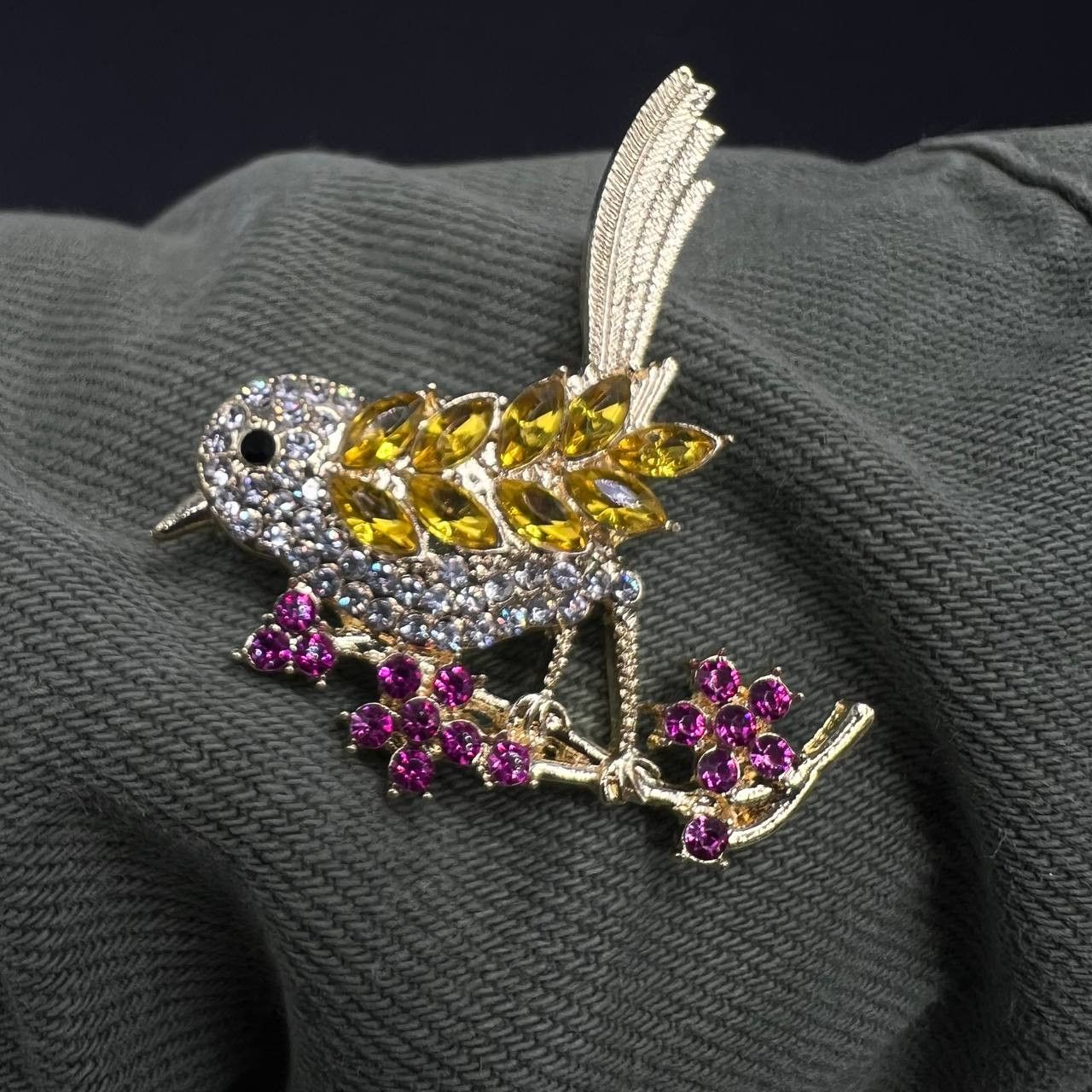 Vintage Bird Brooch Yellow Rhinestone Pin Pink Flower Nature Size ONE SIZE - 7 Thumbnail