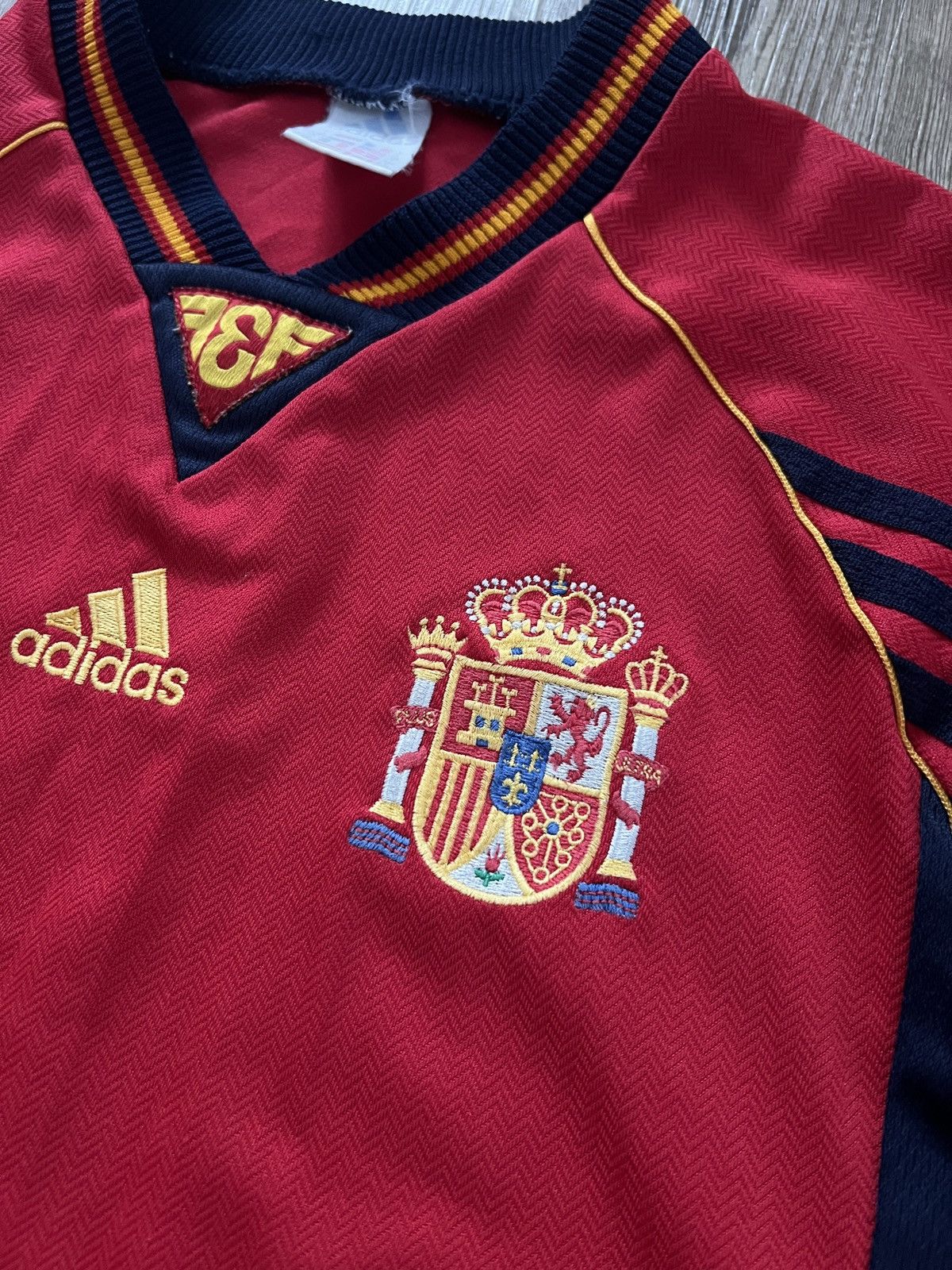 Adidas Adidas Spain 1998/1999 Home Jersey World Cup Size US L / EU 52-54 / 3 - 4 Thumbnail