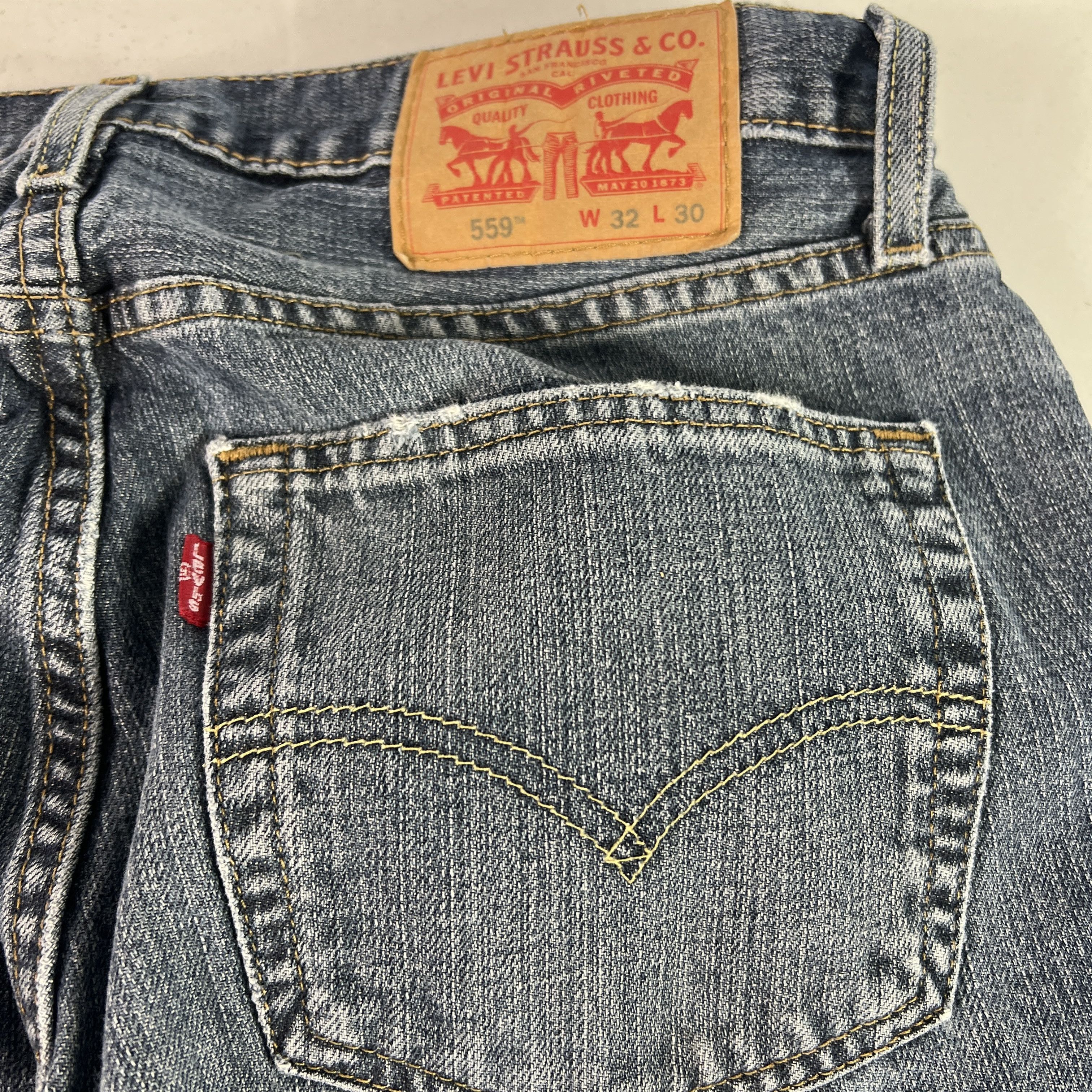 Levi's Levi's Jeans 559 Relaxed Fit Straight Leg Blue Faded Denim Size US 34 / EU 50 - 12 Thumbnail