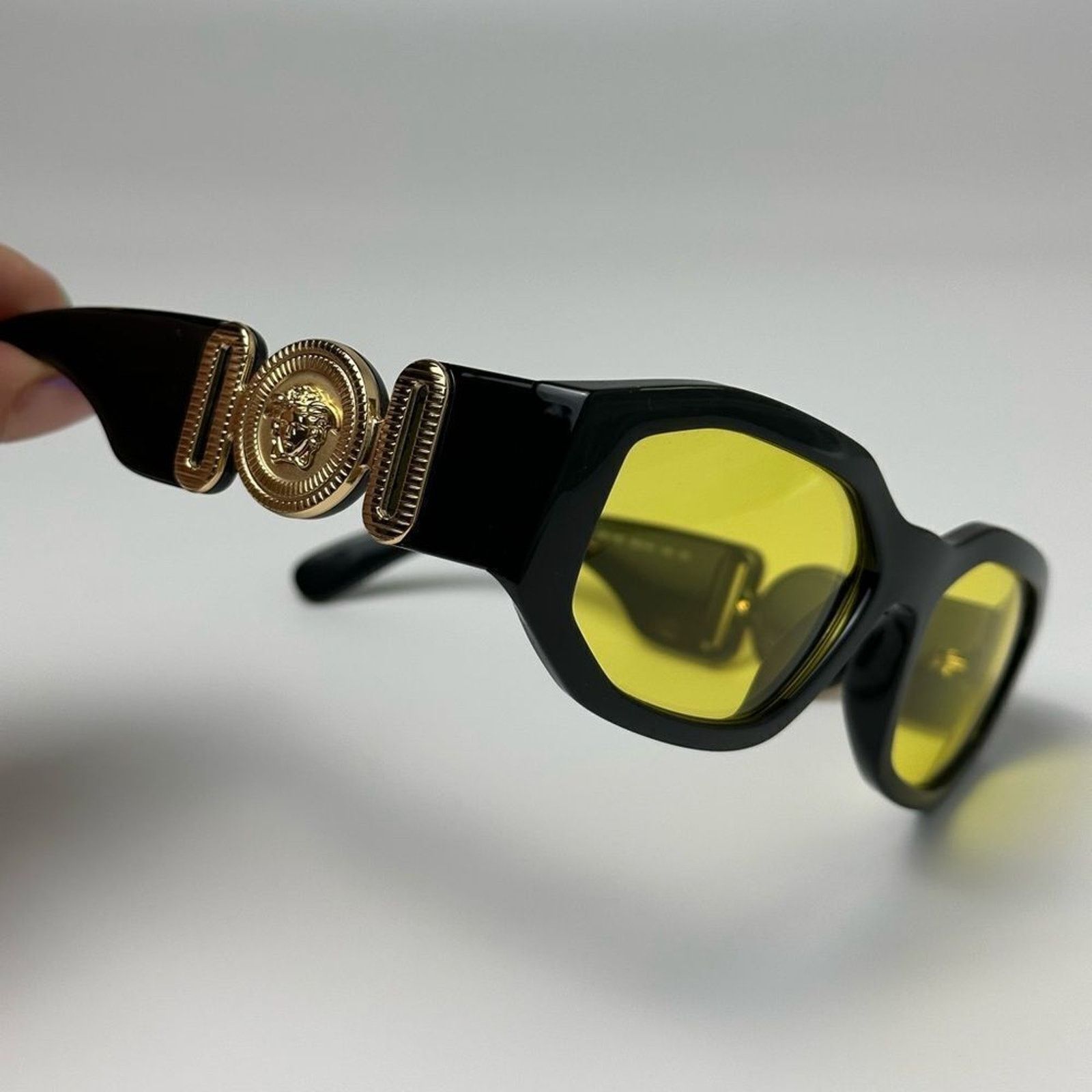 Versace NEW VERSACE VE4361 GB1/85 Black Yellow Unisex Sunglasses Size ONE SIZE - 3 Thumbnail