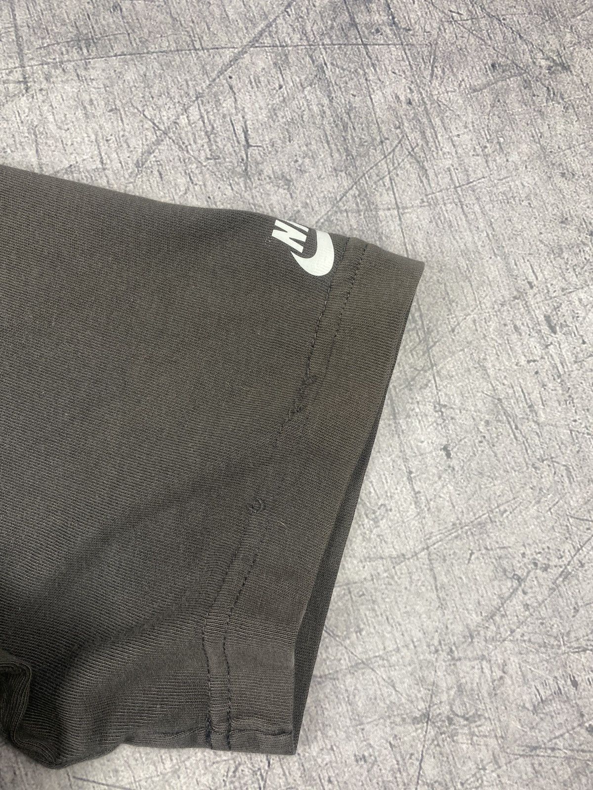 Nike × Vintage Vintage Nike Distressed y2k T Shirt Tee Size US S / EU 44-46 / 1 - 8 Thumbnail