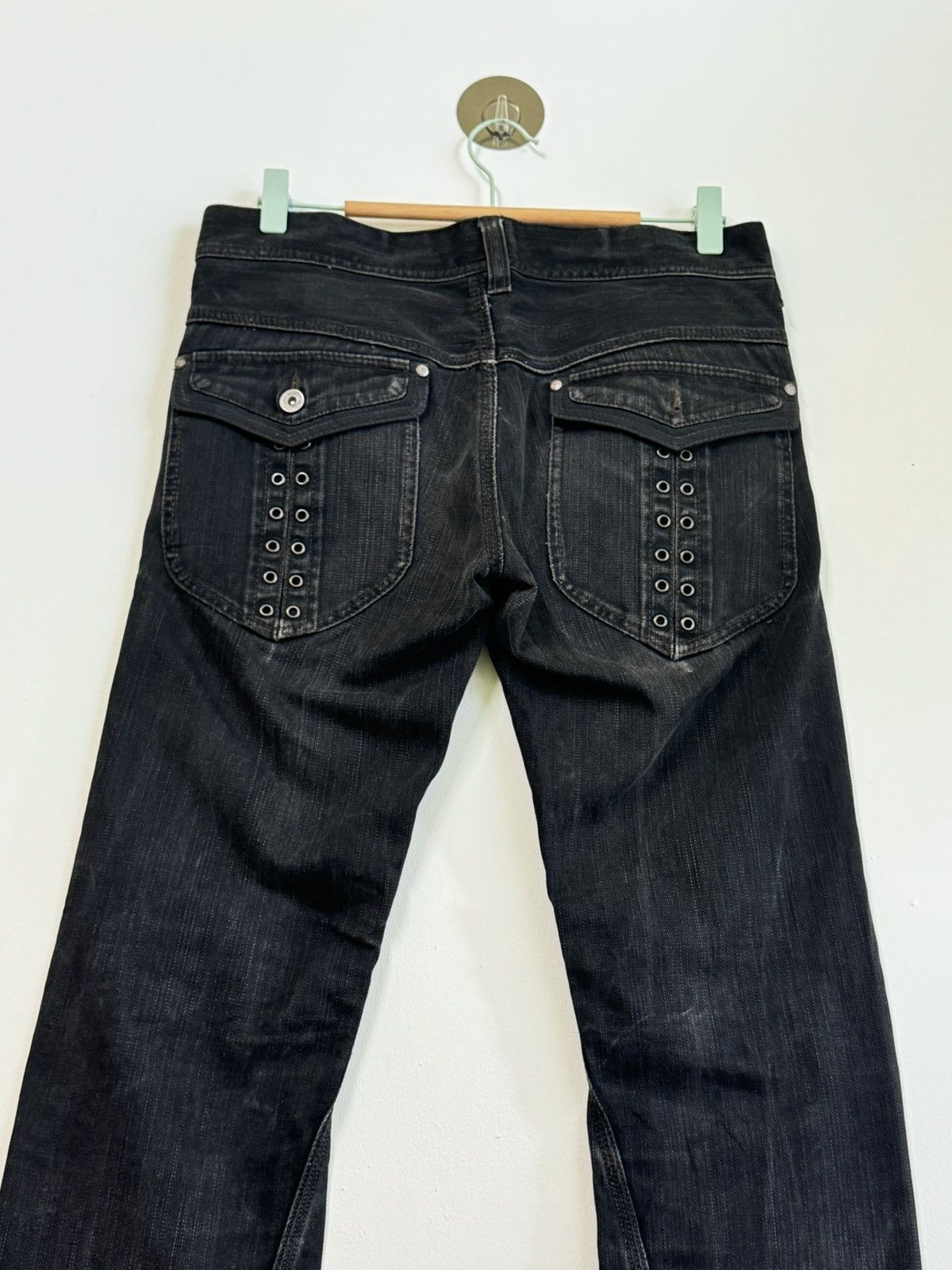 Nicole Club HIDEWAYS NICOLE TWIST LEG BLACK DENIM JEANS Size US 31 - 9 Thumbnail