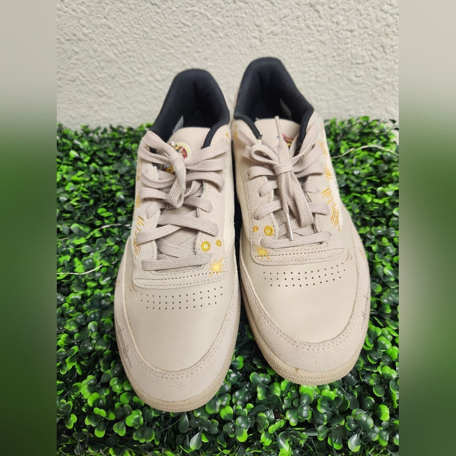 Reebok Reebok Club C Looney Tunes Sz 10.5 Sneakers Trainers #779 Size US 10.5 / EU 43-44 - 1 Thumbnail