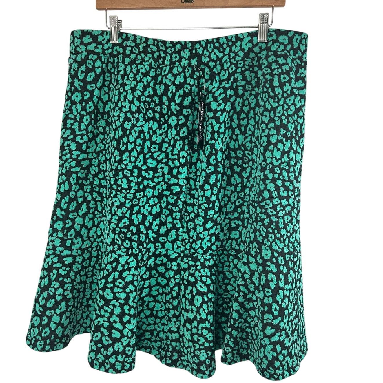 KIN NWT Kin By Kristine Cheetah Jacquard Trumpet Skirt PLUS 3X Size 42" / US 20 - 4 Thumbnail