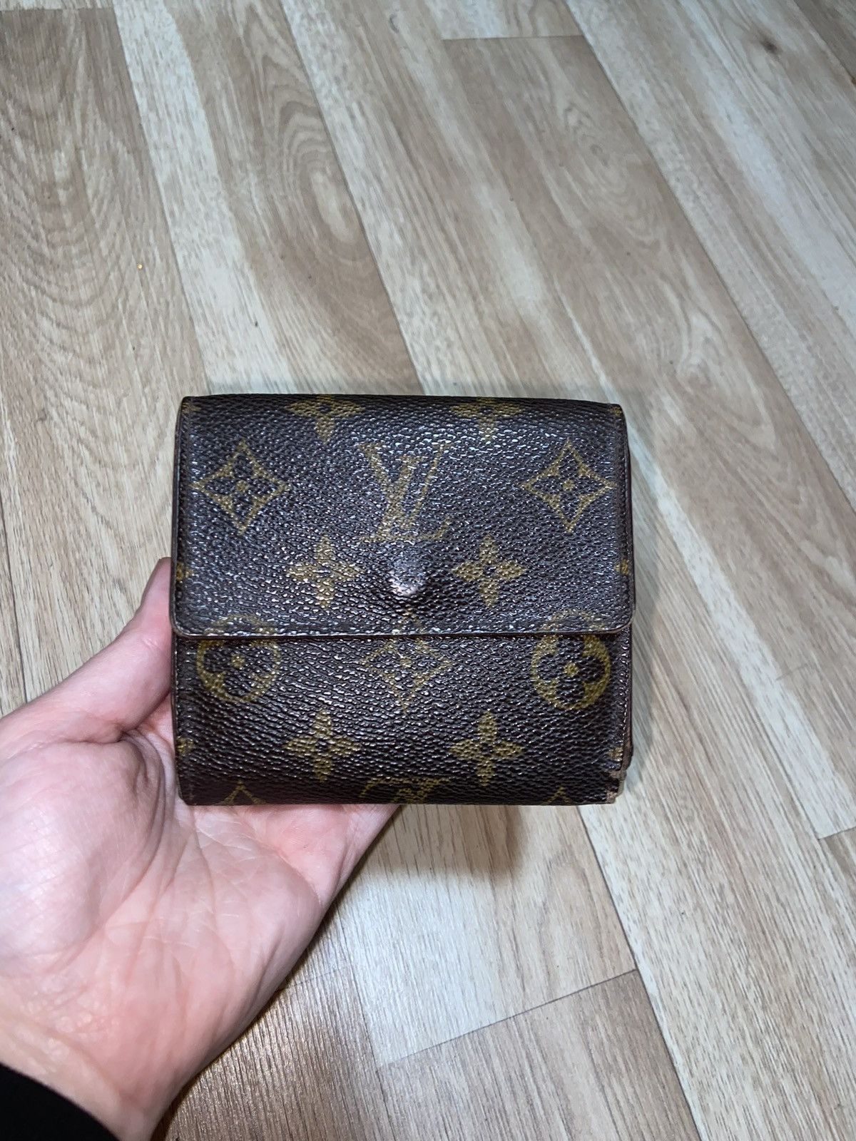 Louis Vuitton LV Bi-Fold Monogram Wallet Size ONE SIZE - 4 Thumbnail