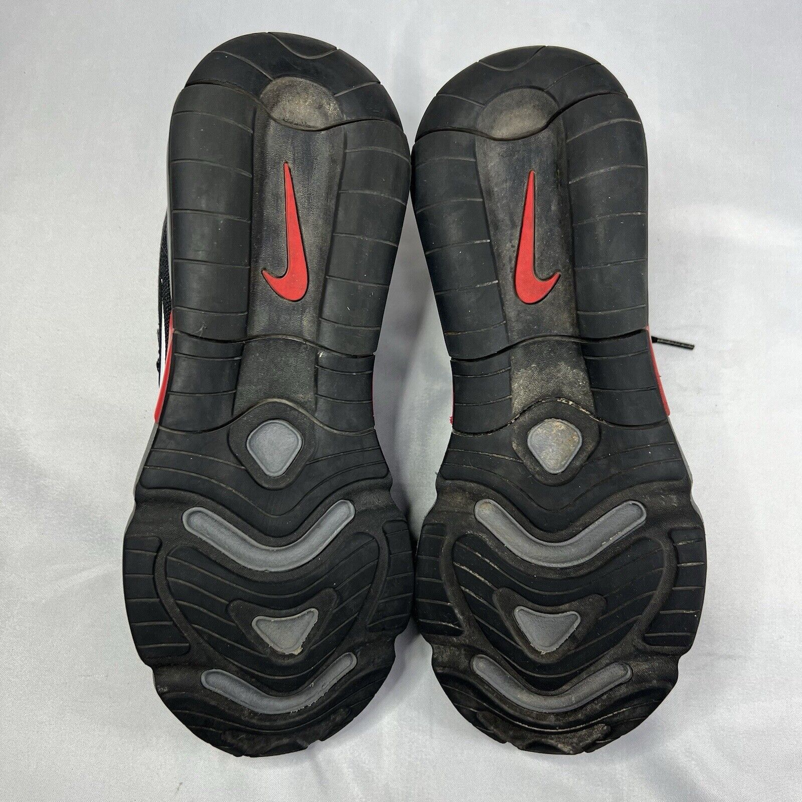 Nike Nike Air Max 200 Black University Red Men Sz 9.5 Sneakers Size US 9.5 / EU 42-43 - 10 Thumbnail