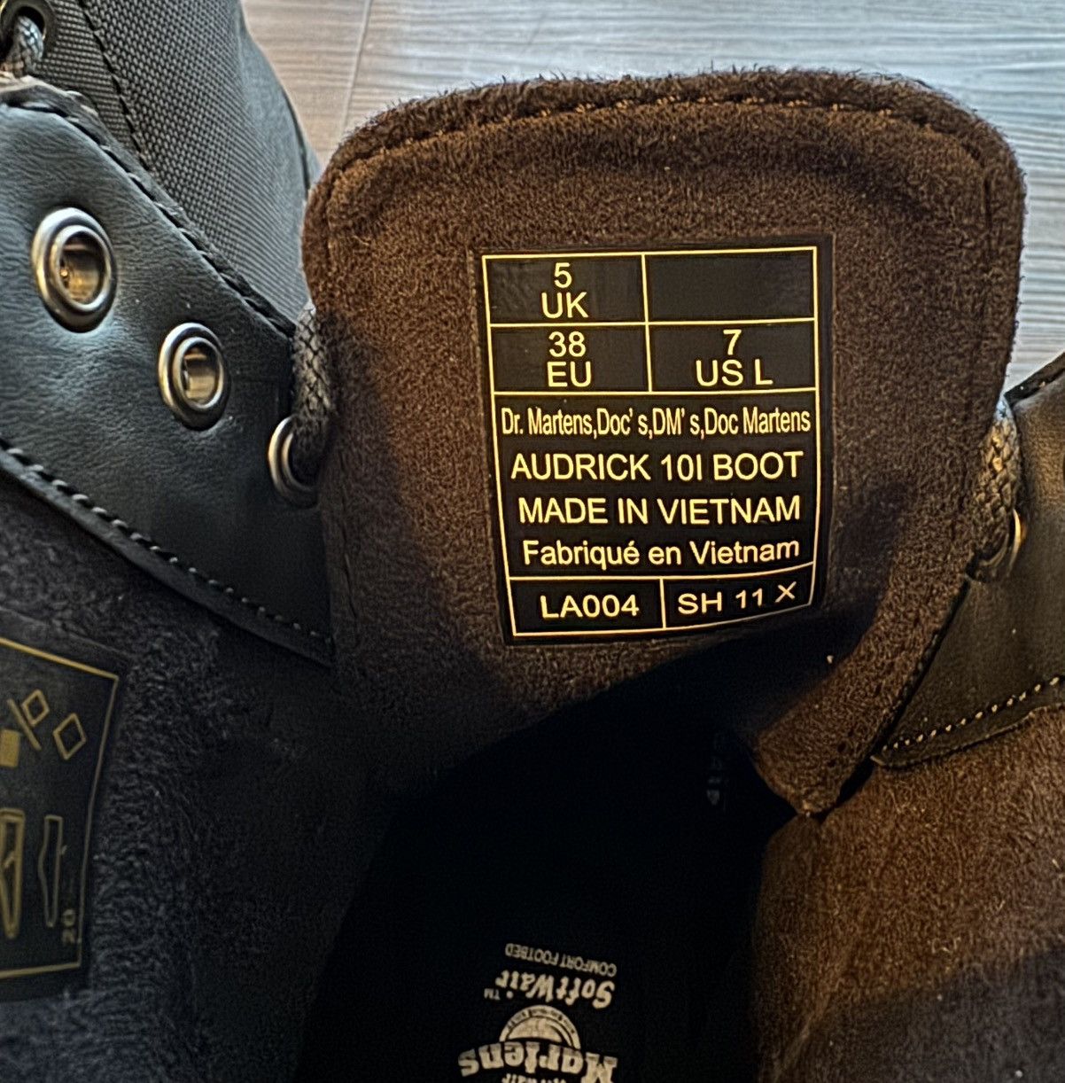 Dr. Martens Audrick 10I Size US 7.5 / IT 37.5 - 7 Thumbnail