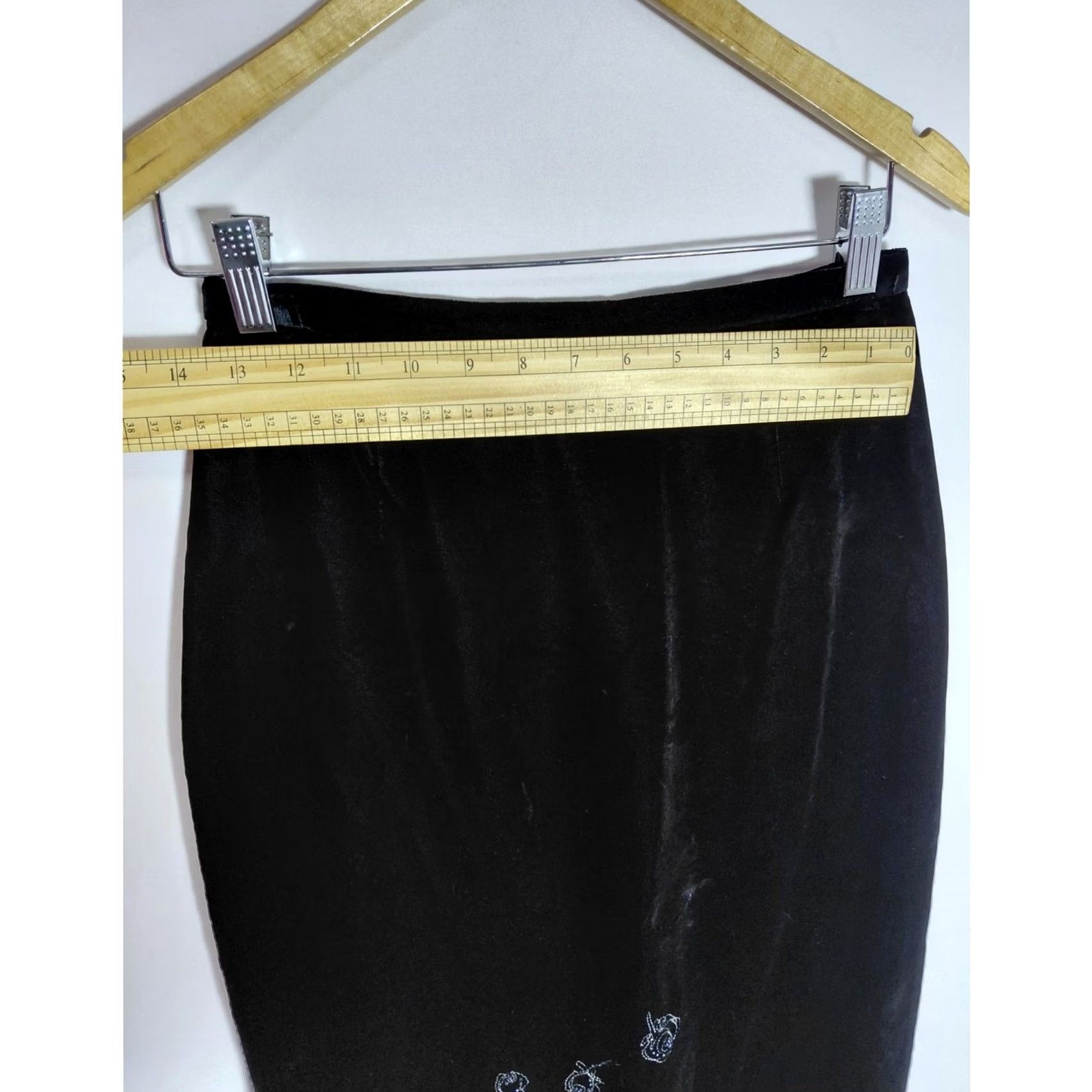 Laura Ashley Laura Ashley Black Embroidered Skirt Solid Lined Women Size 6 Size 28" / US 6 / IT 42 - 7 Thumbnail