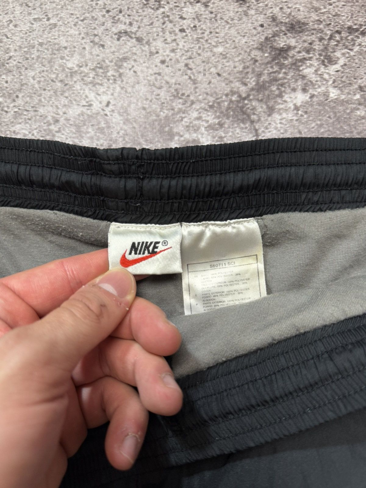 Nike × Vintage Vintage Nike Nylon Sweatpants 90s Y2K Size US 31 - 4 Thumbnail